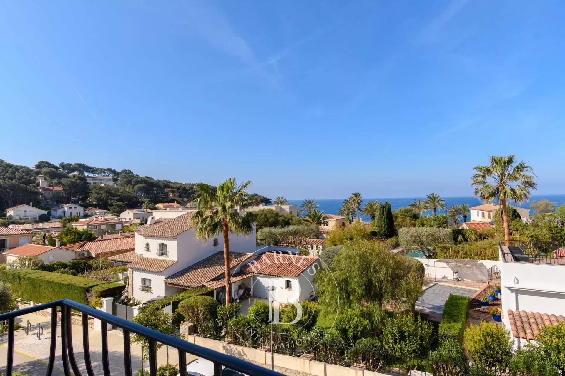 Sanary-sur-Mer  - Appartement 5 Pi&egrave;ces 4 Chambres - picture 18