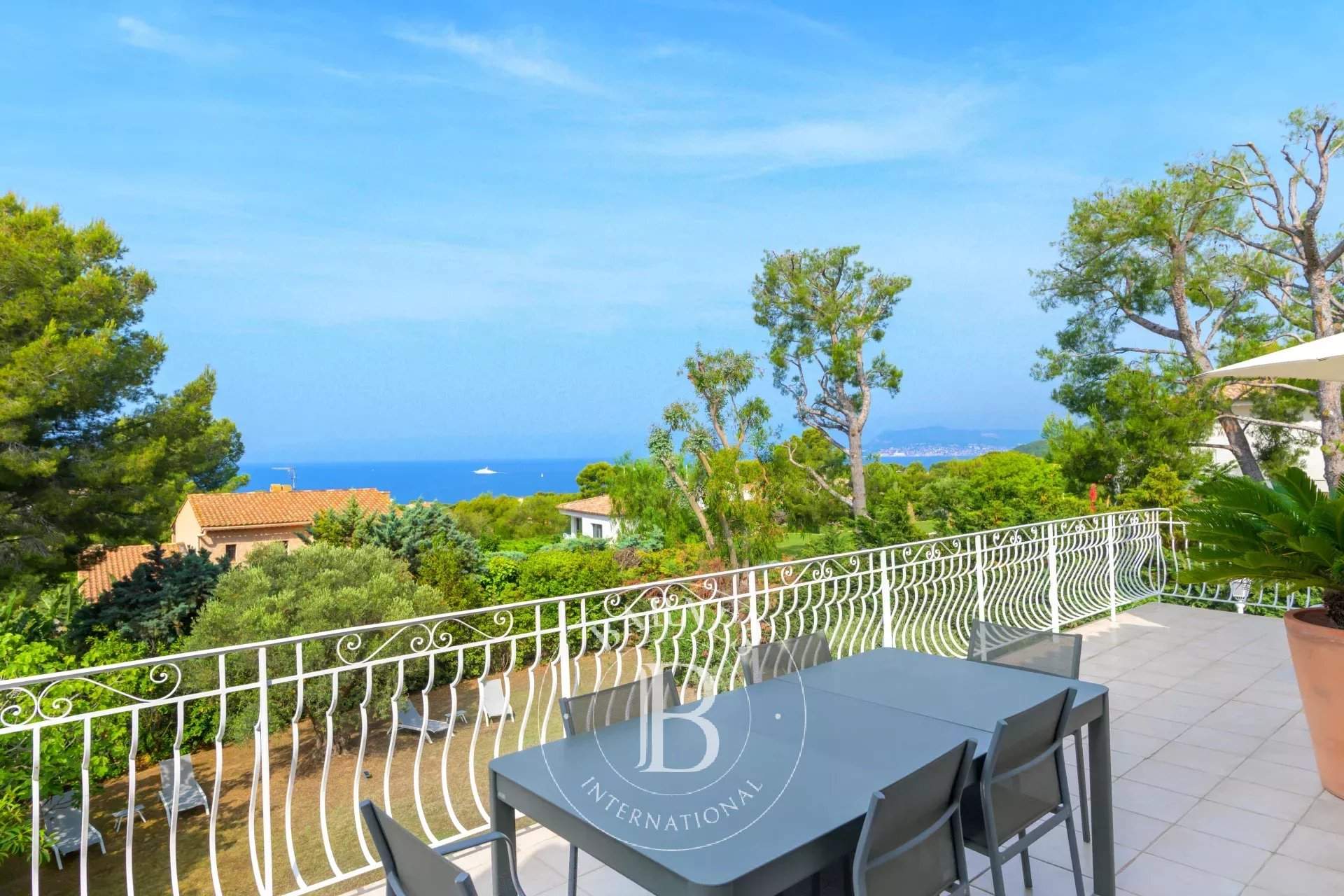 Saint-Cyr-sur-Mer  - Villa 7 Pièces - picture 10
