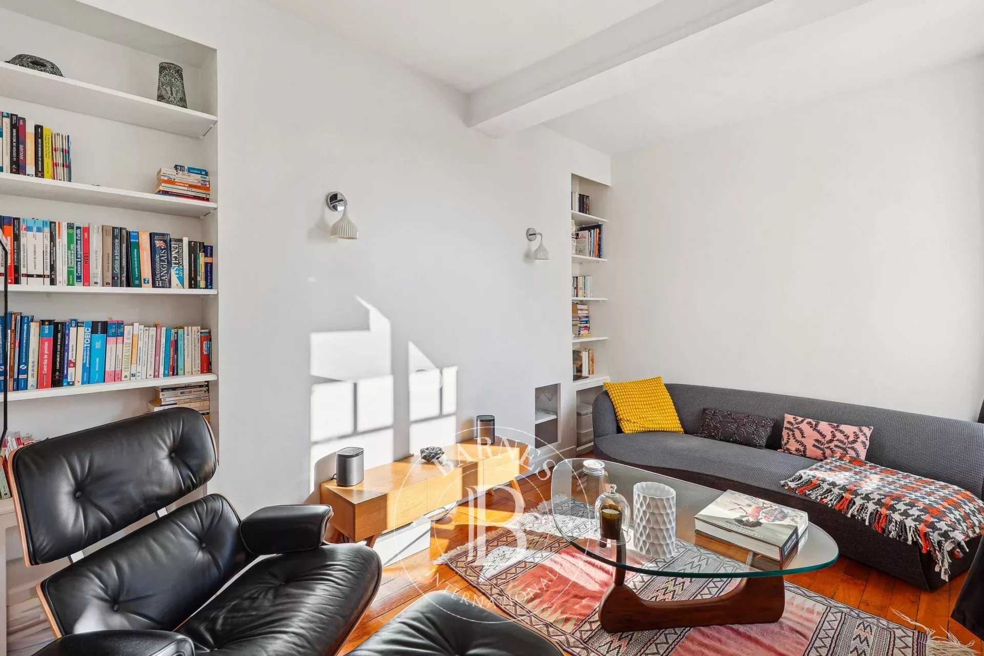 Paris  - Appartement 2 Pièces, 1 Chambre