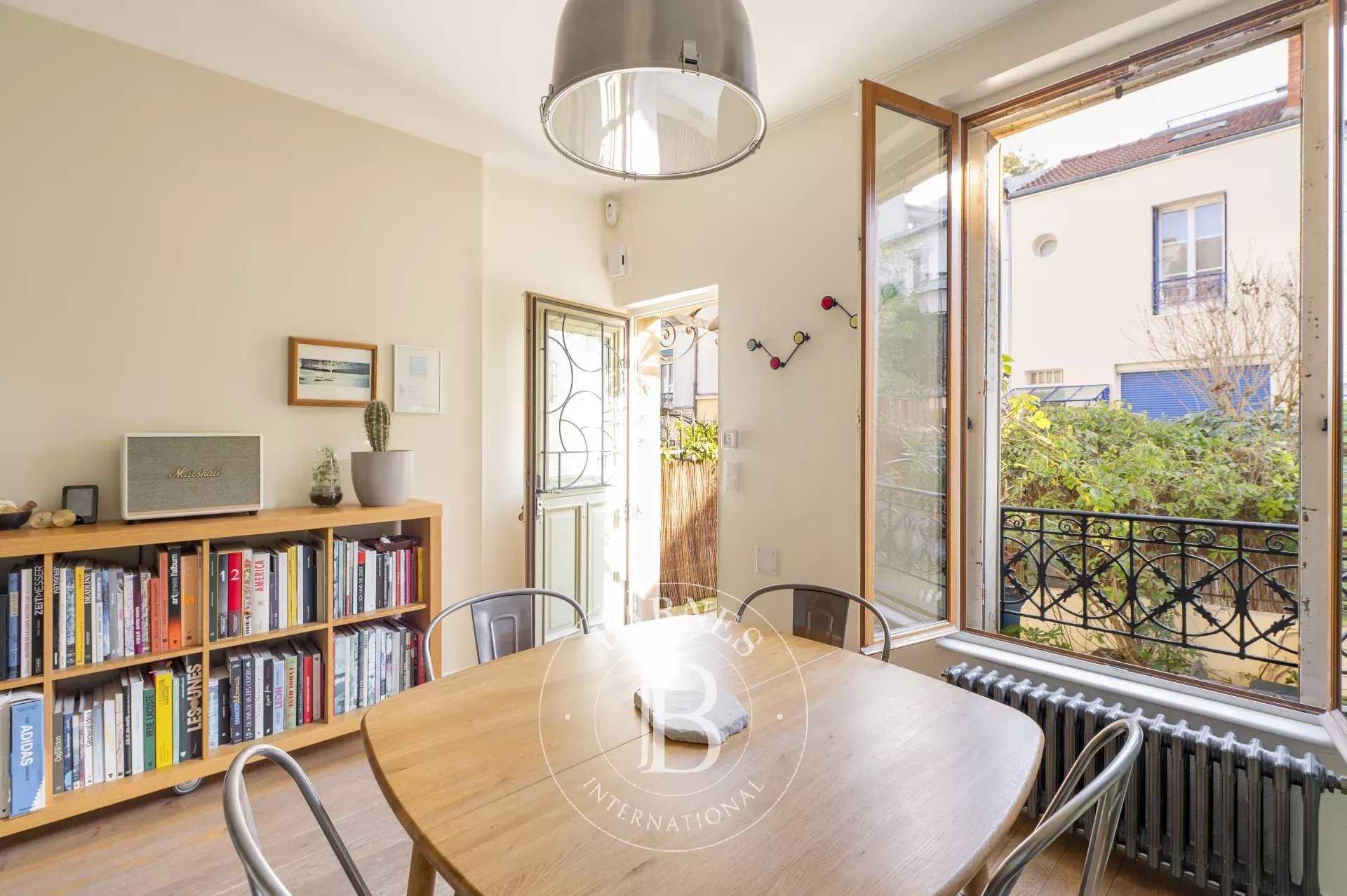 Paris  - House 3 Bedrooms