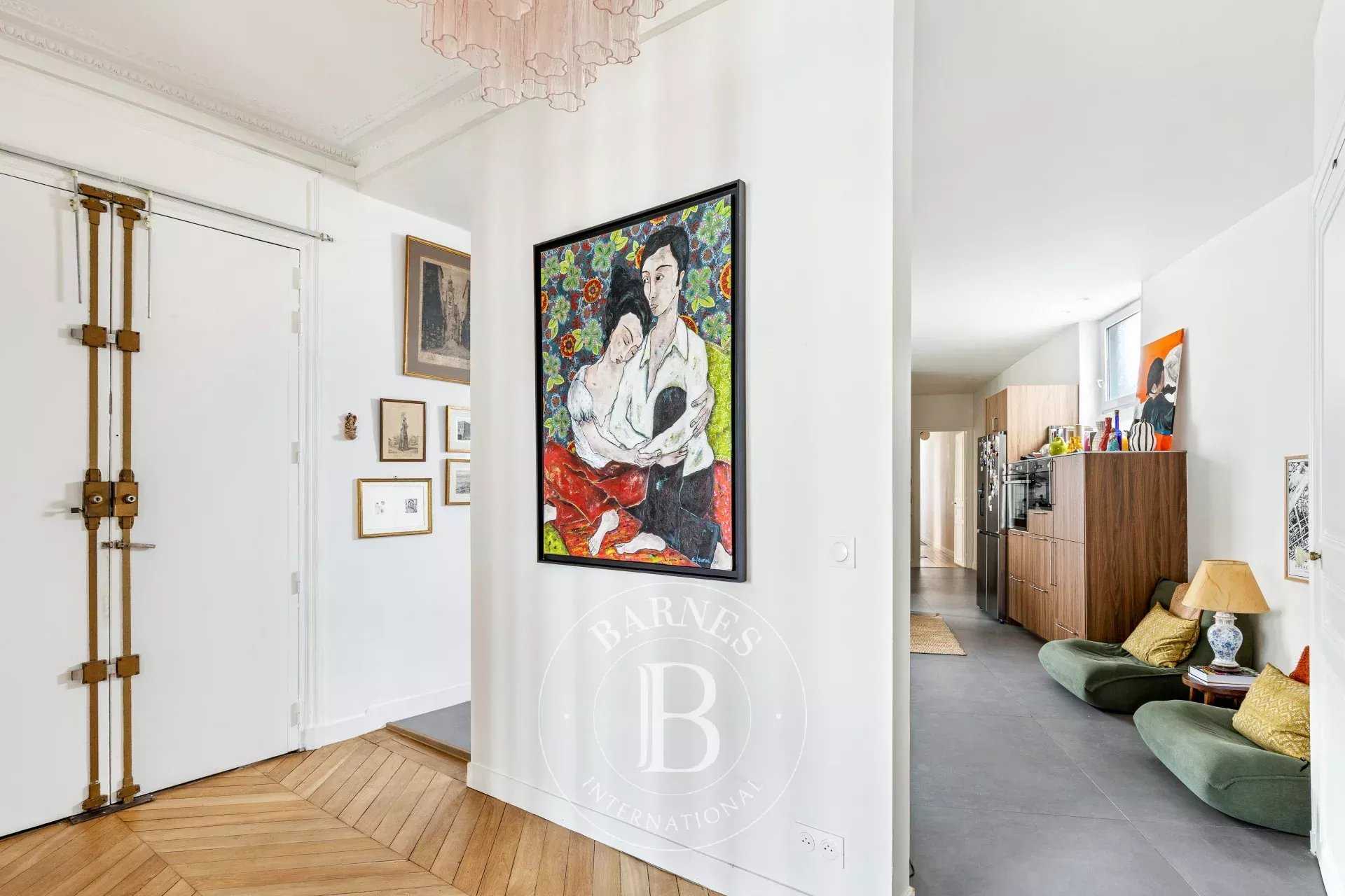 Paris  - Appartement 5 Pi&egrave;ces 3 Chambres