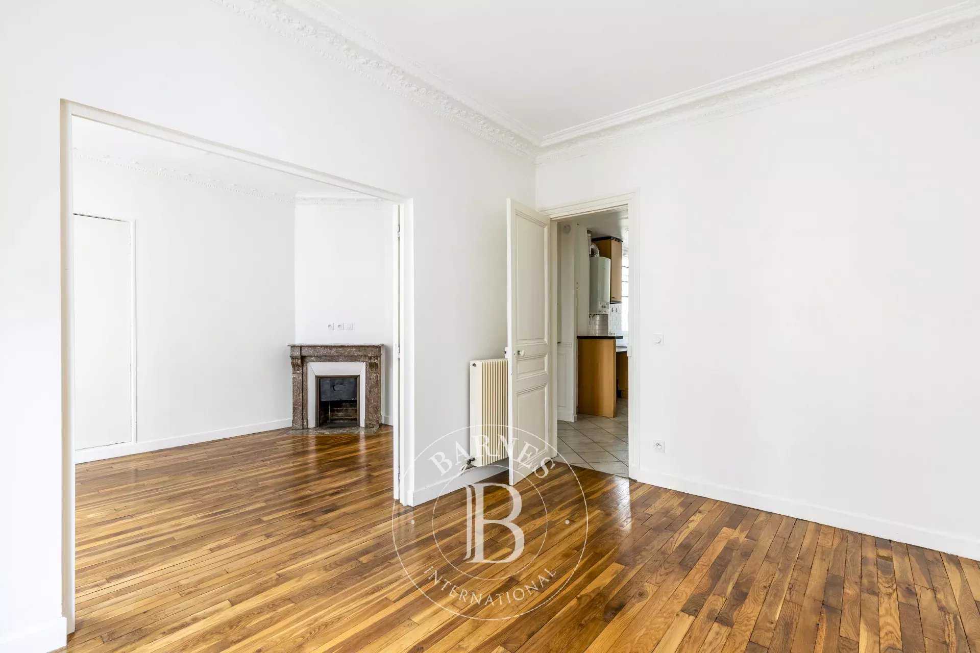 Paris  - Appartement 3 Pièces 2 Chambres