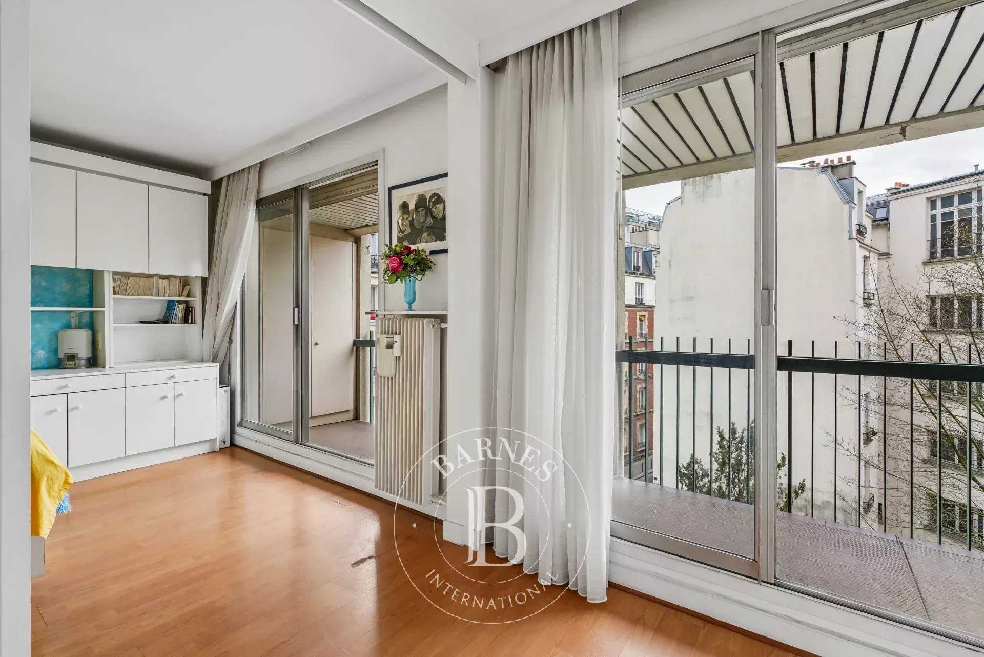 Paris  - Appartement 2 Pi&egrave;ces, 1 Chambre