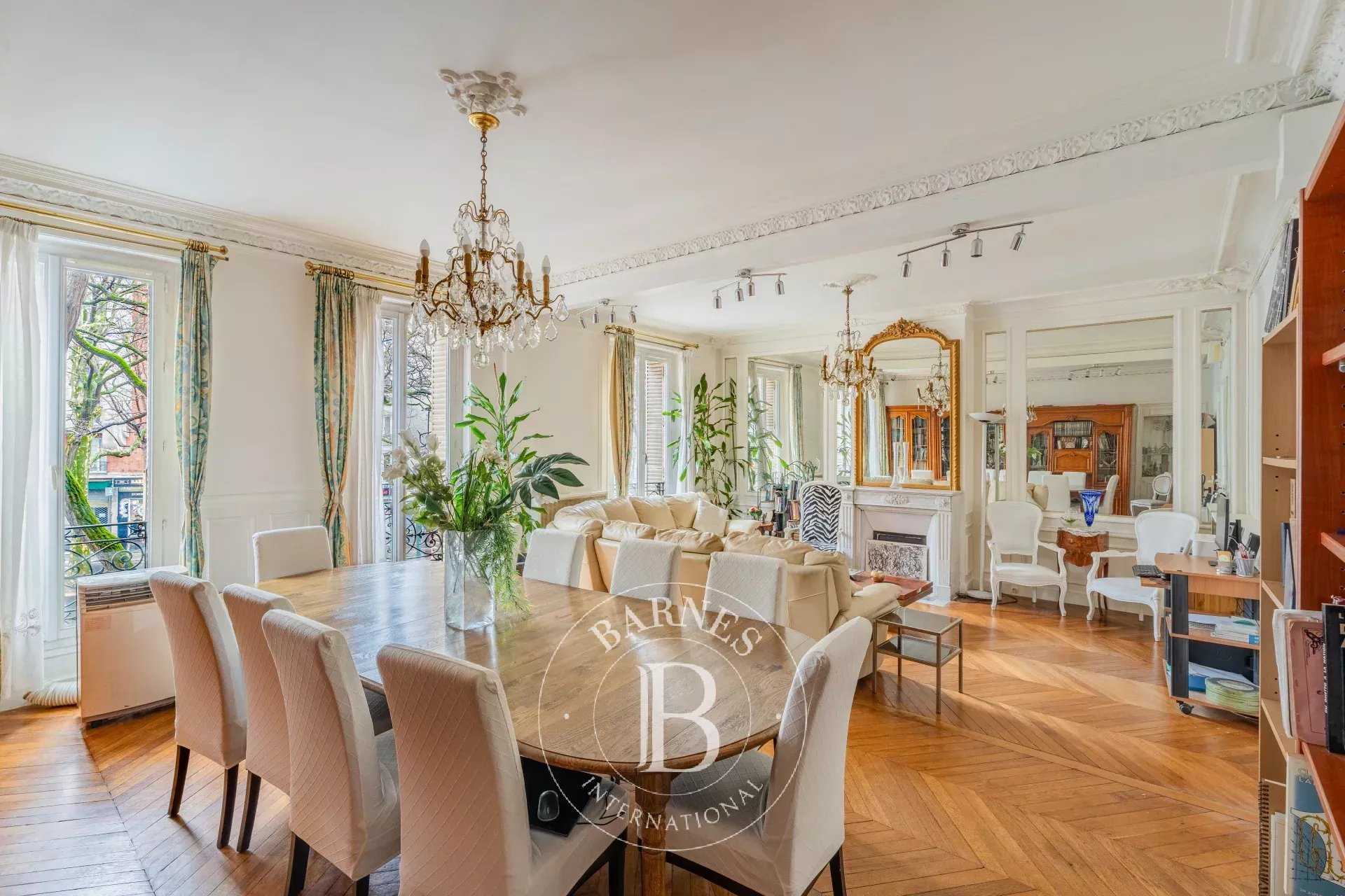 Paris  - Apartment 3 Bedrooms