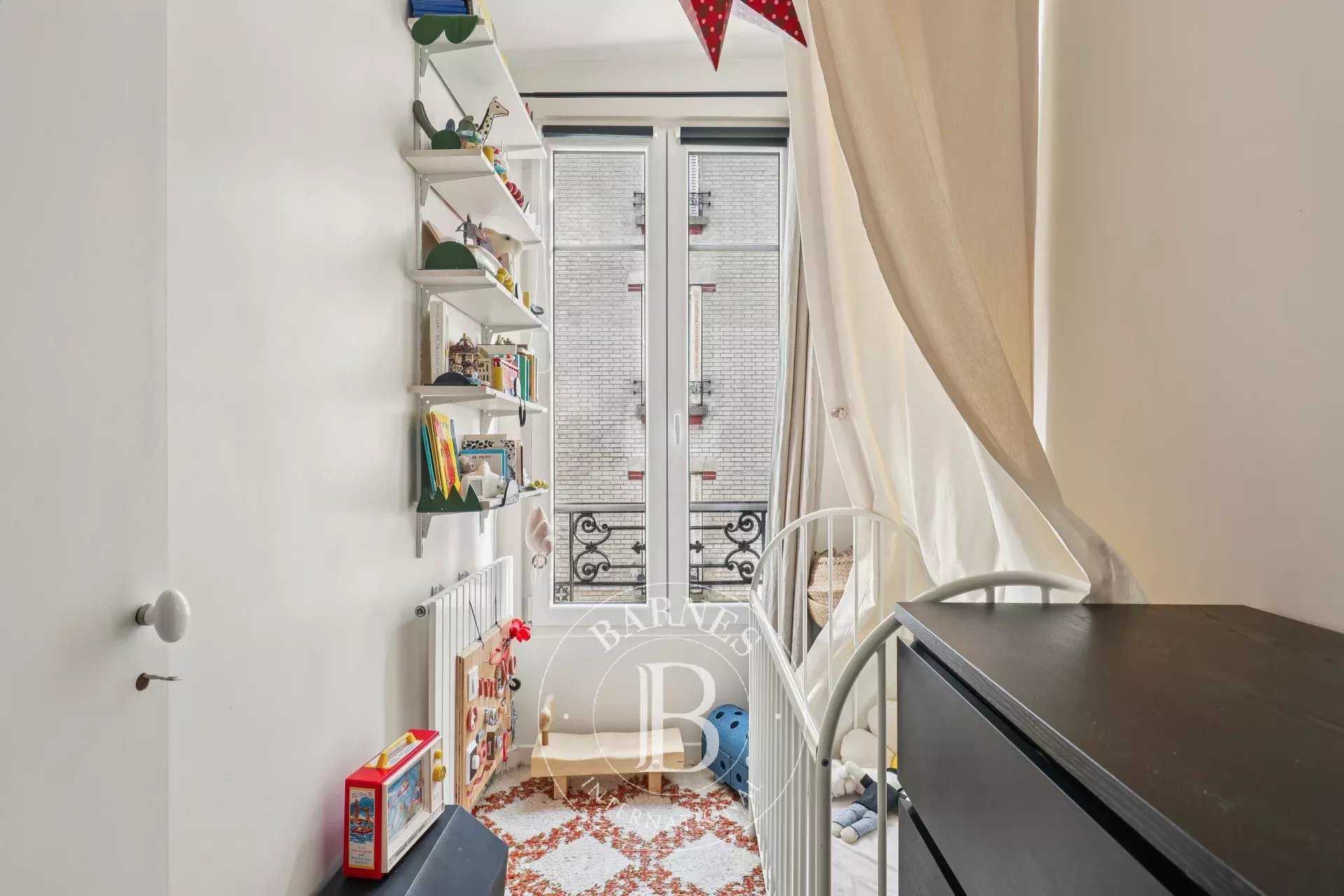 Paris  - Appartement 3 Pi&egrave;ces 2 Chambres