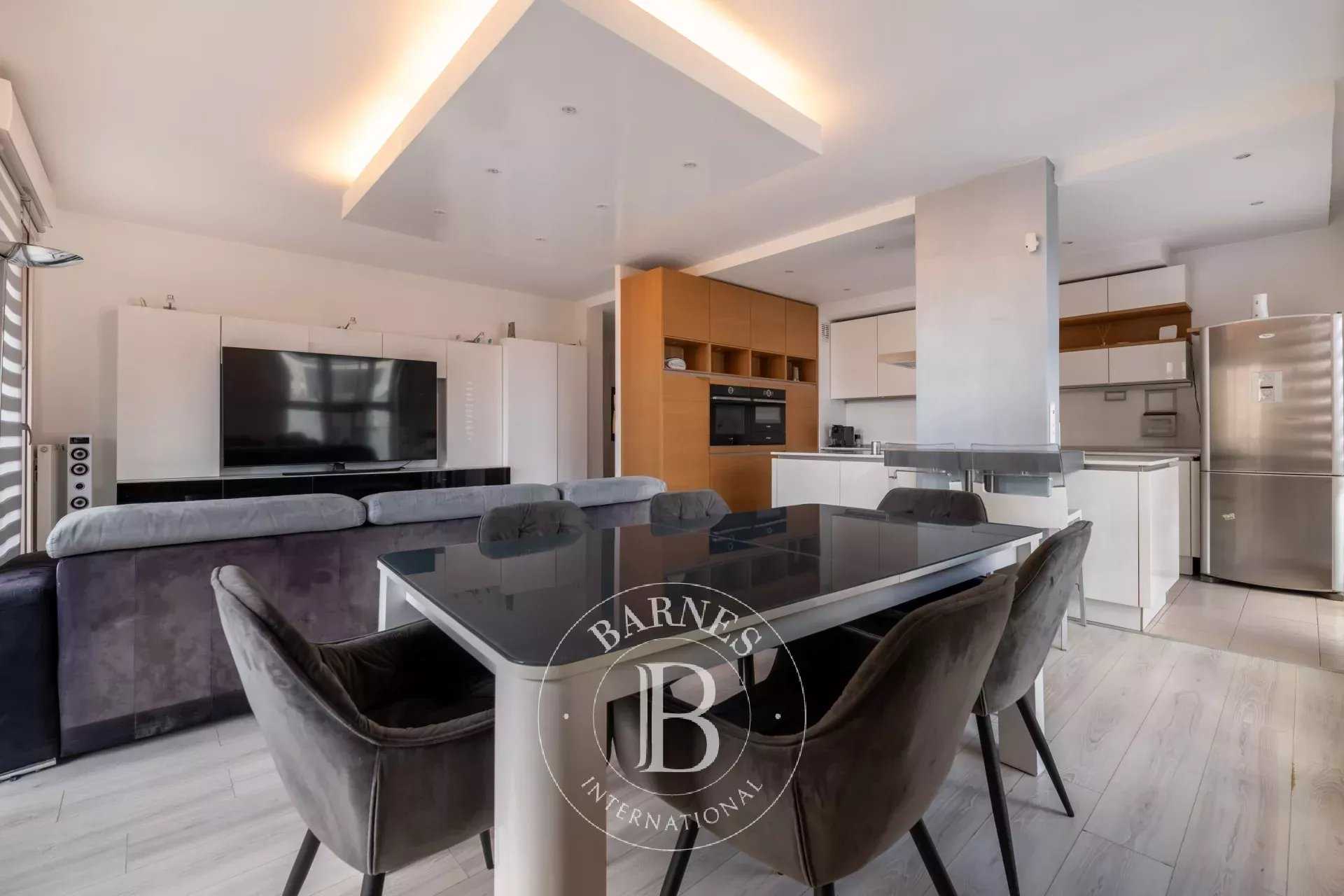 Pantin  - Apartment 4 Bedrooms