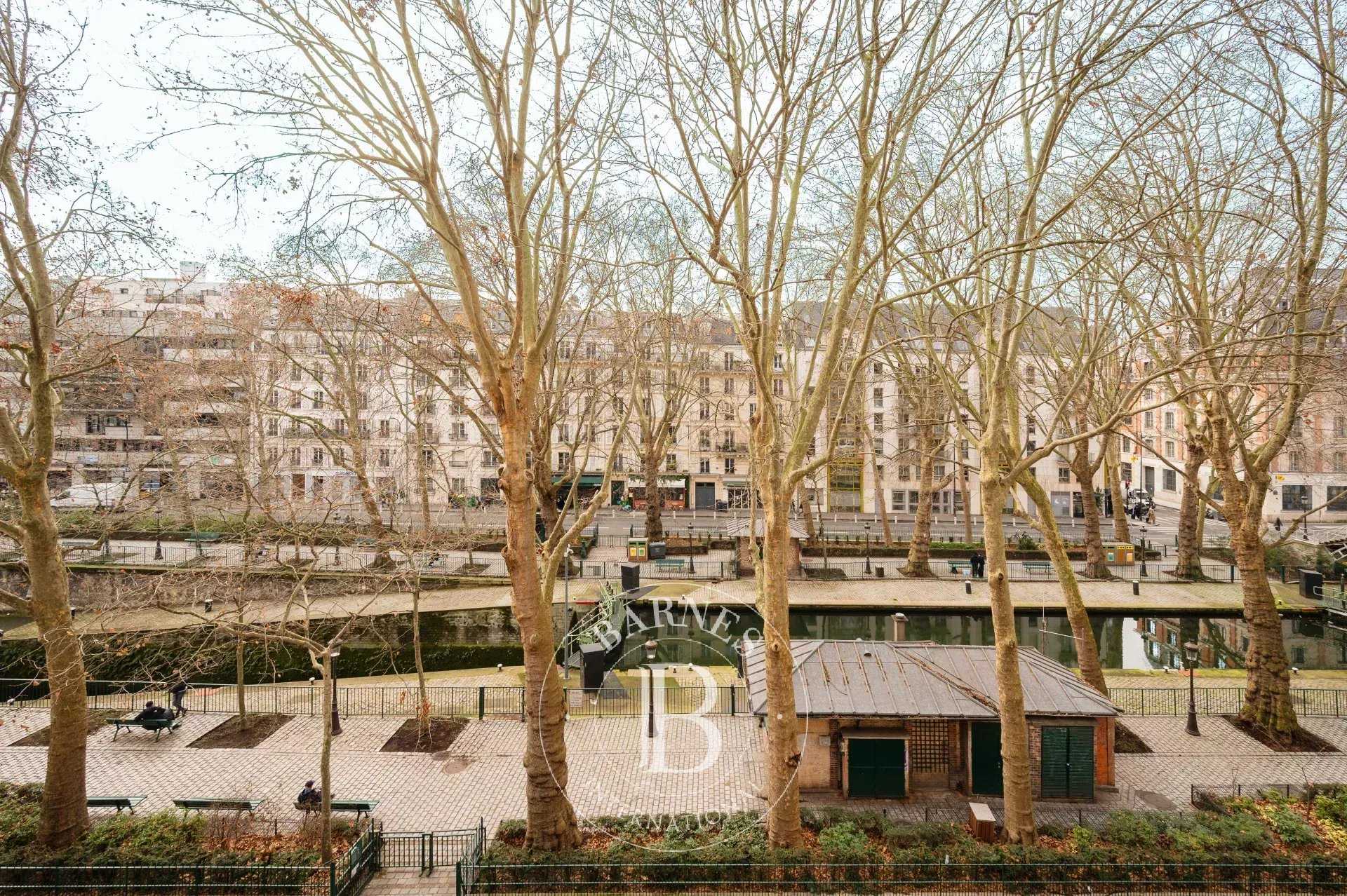 Paris  - Appartement 4 Pi&egrave;ces 2 Chambres