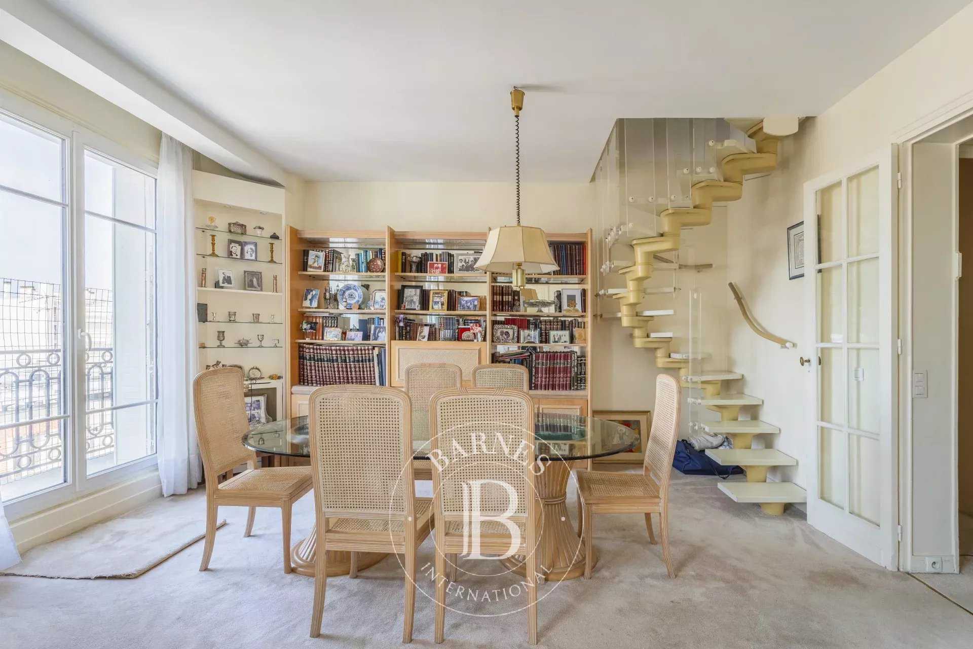 Paris  - Apartment 4 Bedrooms