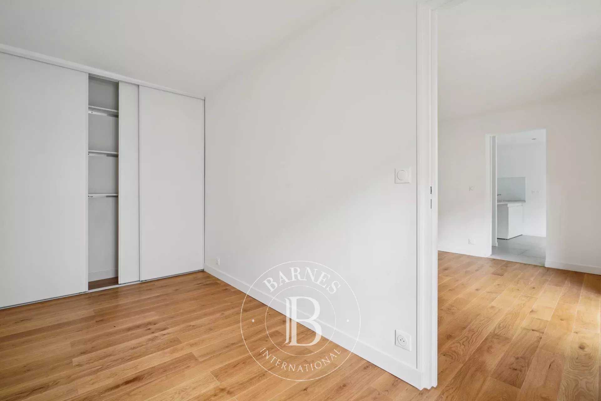 Paris  - Appartement 2 Pièces, 1 Chambre