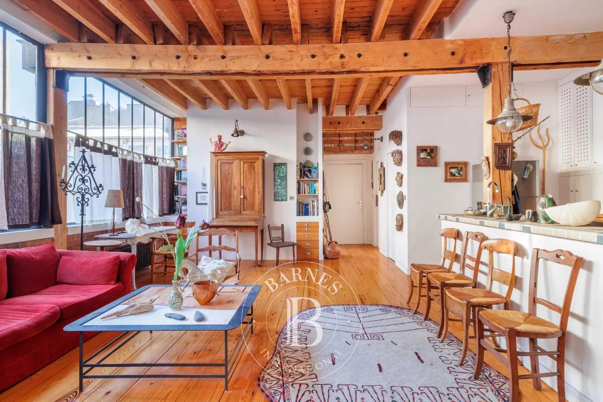 Paris  - Appartement 2 Pièces, 1 Chambre