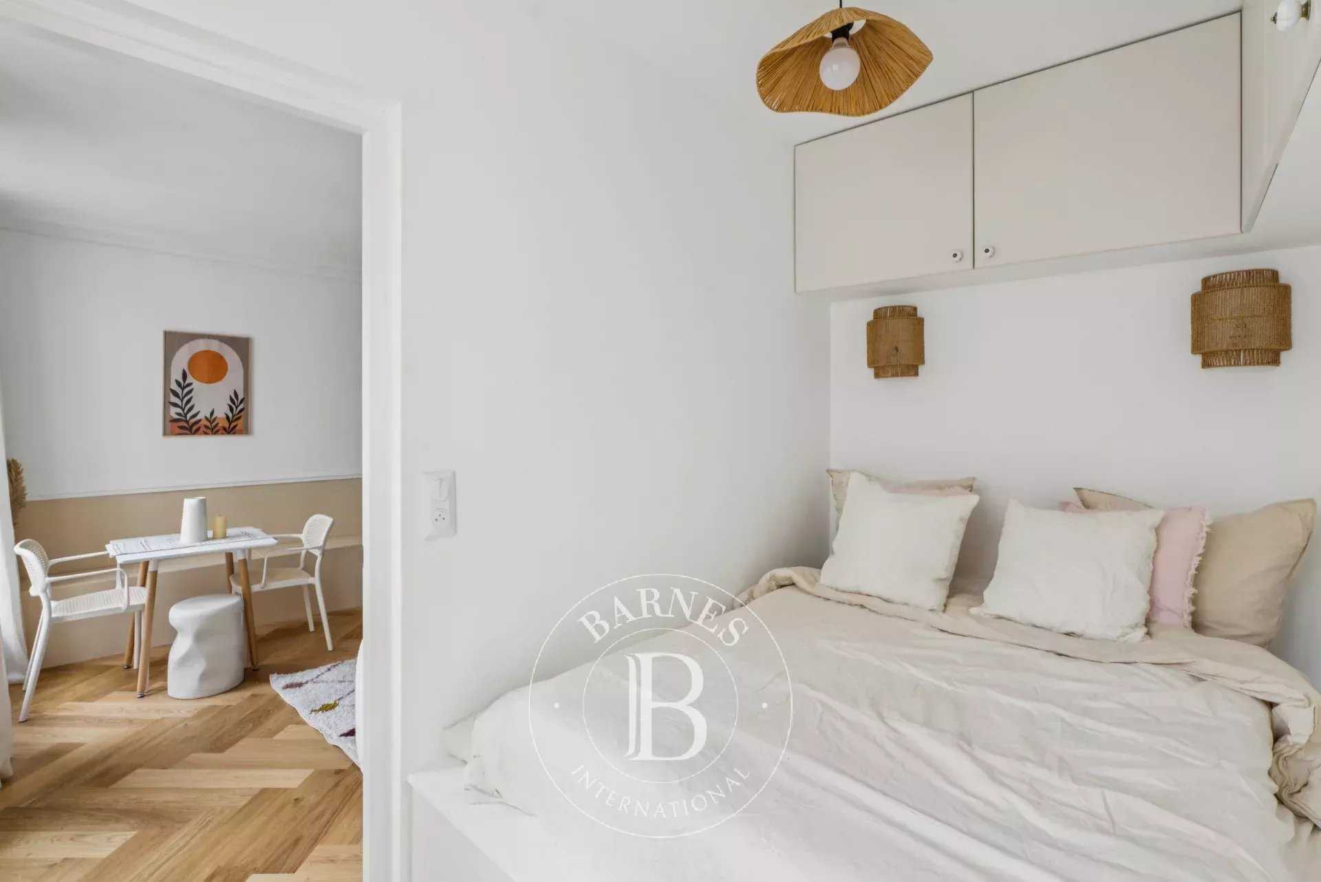 Paris  - Appartement 2 Pièces, 1 Chambre