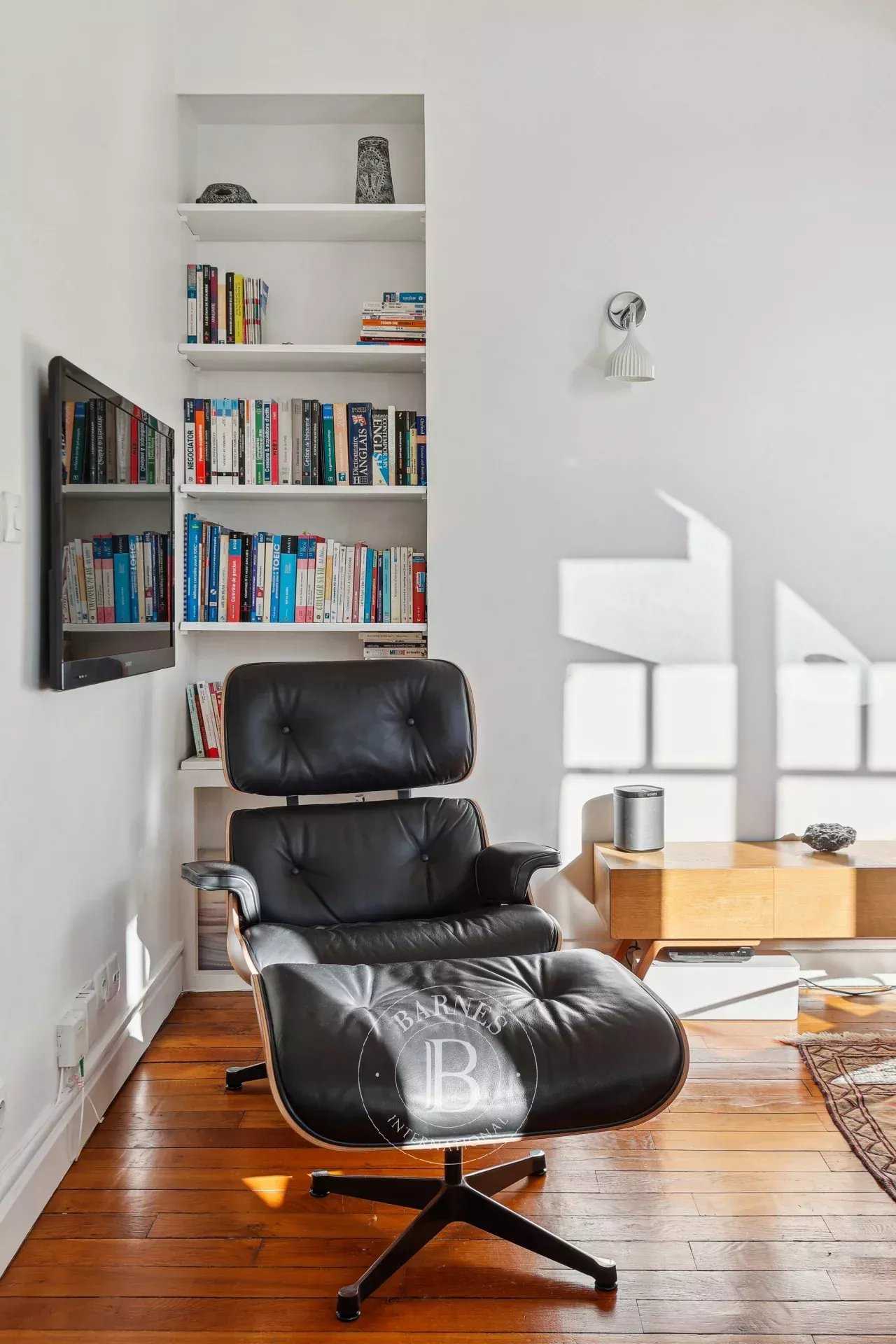 Paris  - Appartement 2 Pièces, 1 Chambre