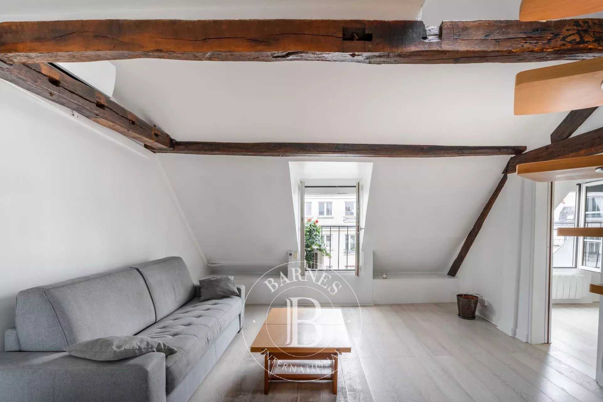 Paris  - Appartement 2 Pièces 2 Chambres