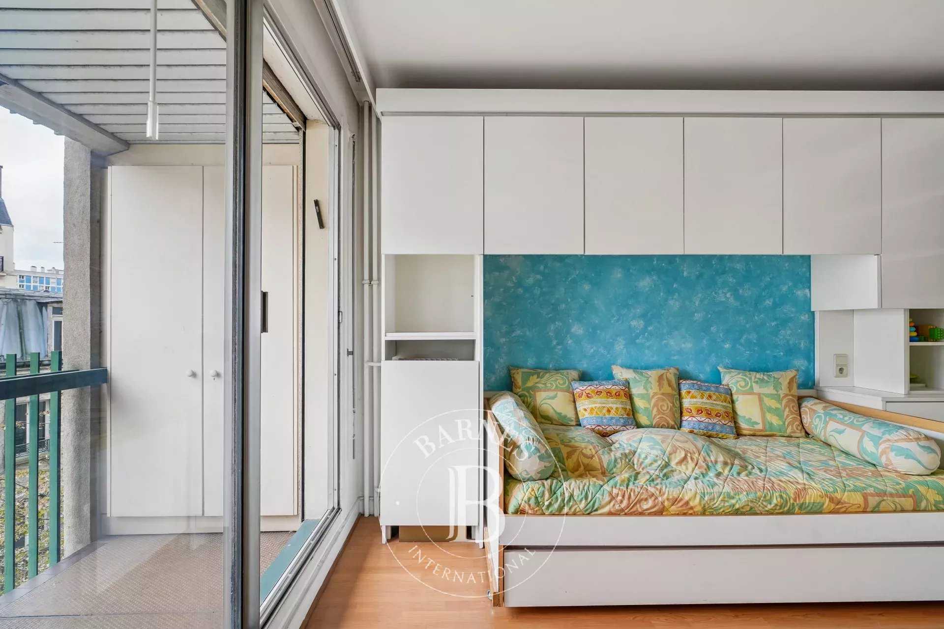 Paris  - Appartement 2 Pi&egrave;ces, 1 Chambre