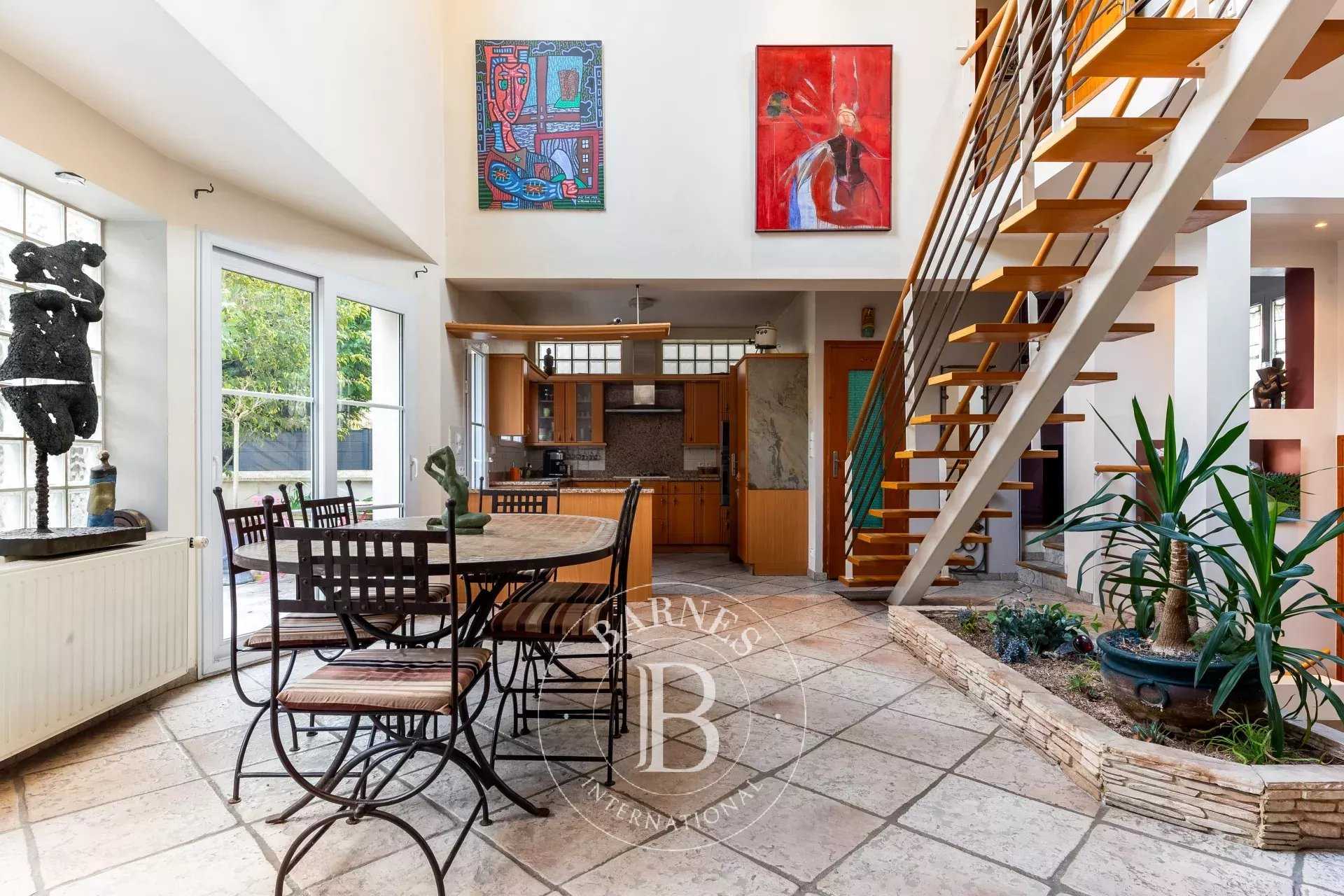 Les Lilas  - Maison 8 Pièces 4 Chambres