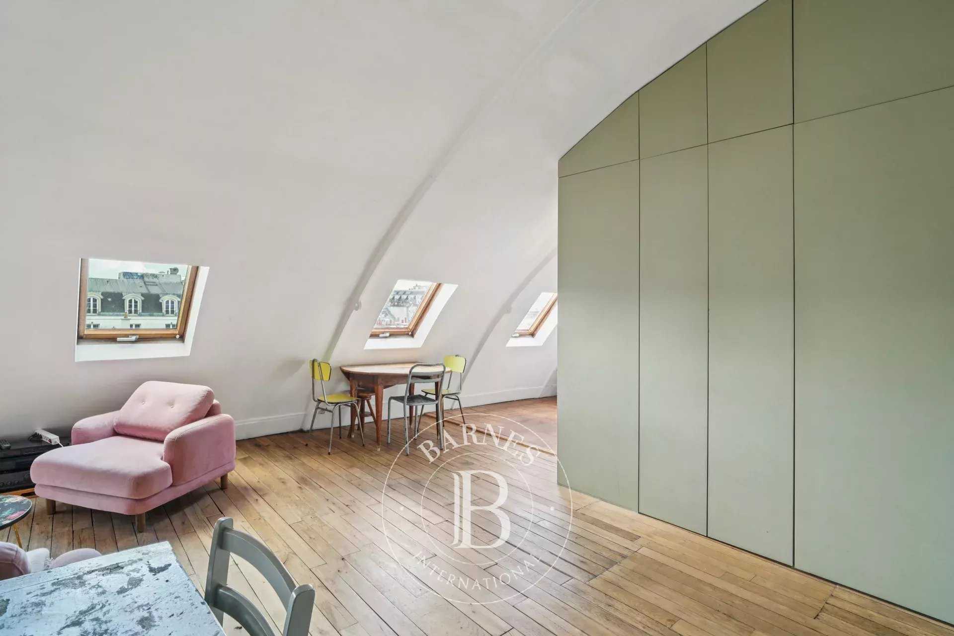 Paris  - Appartement 2 Pièces, 1 Chambre