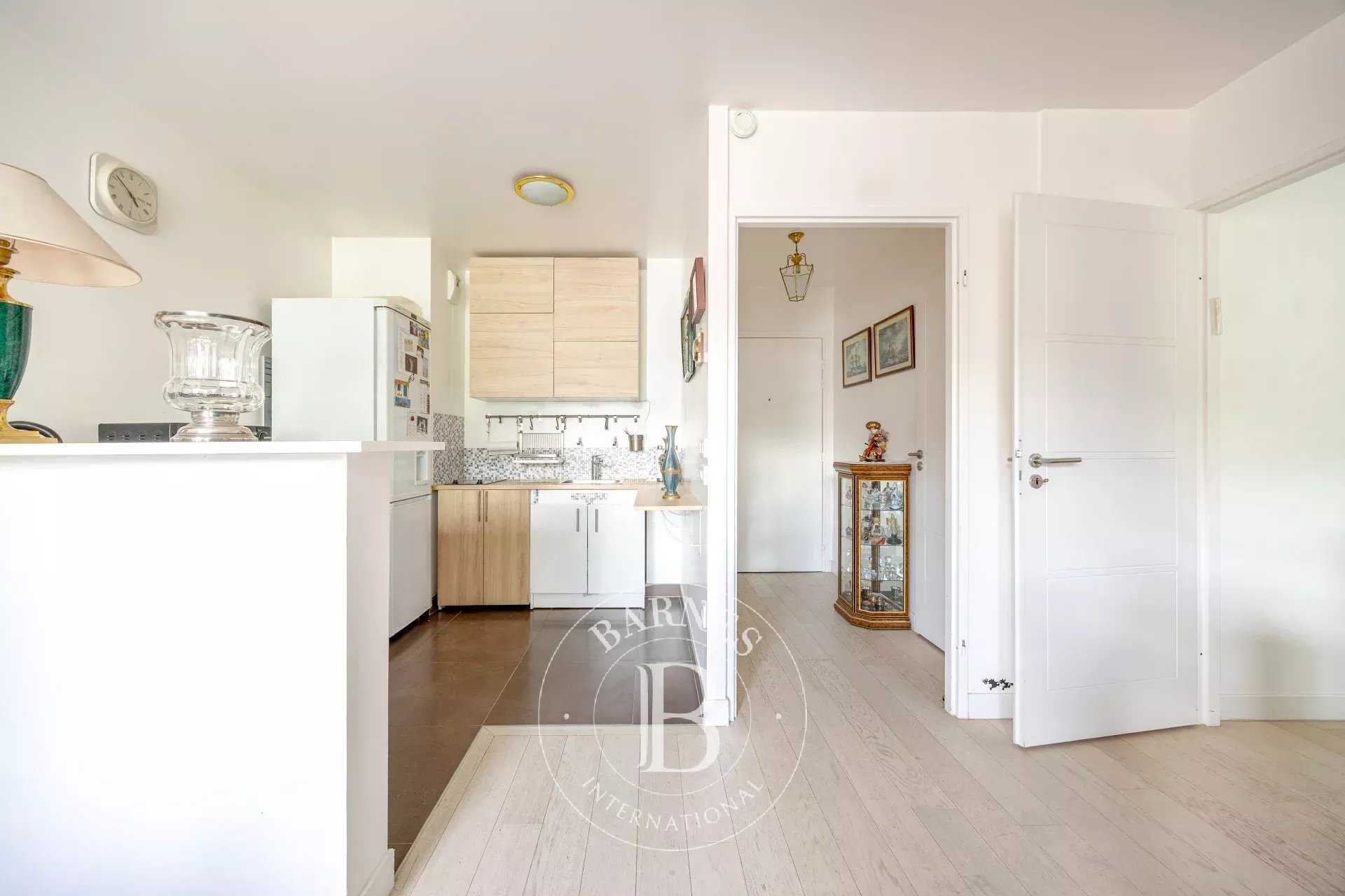 Paris  - Appartement 2 Pi&egrave;ces, 1 Chambre