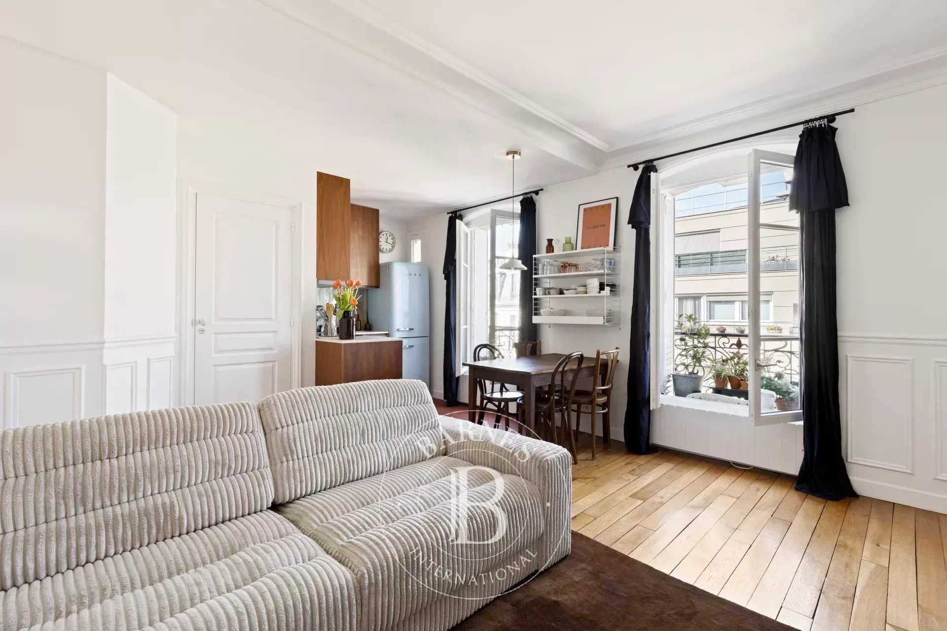 Paris  - Appartement 3 Pièces 2 Chambres