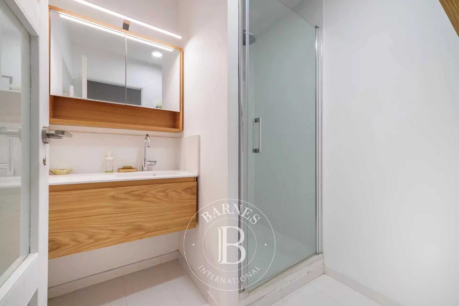 Bagnolet  - House 2 Bedrooms