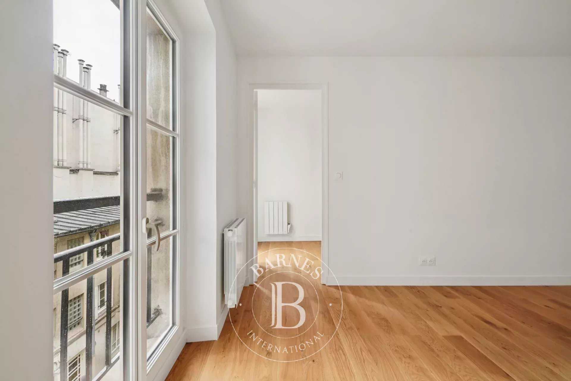 Paris  - Appartement 2 Pièces, 1 Chambre