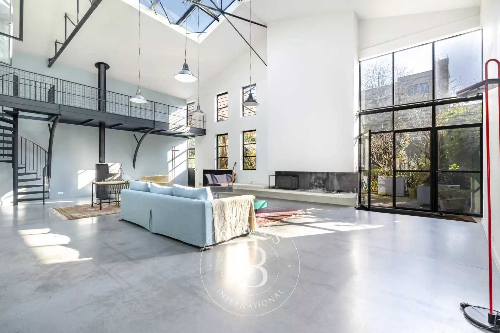Montreuil  - Maison 6 Pièces 5 Chambres