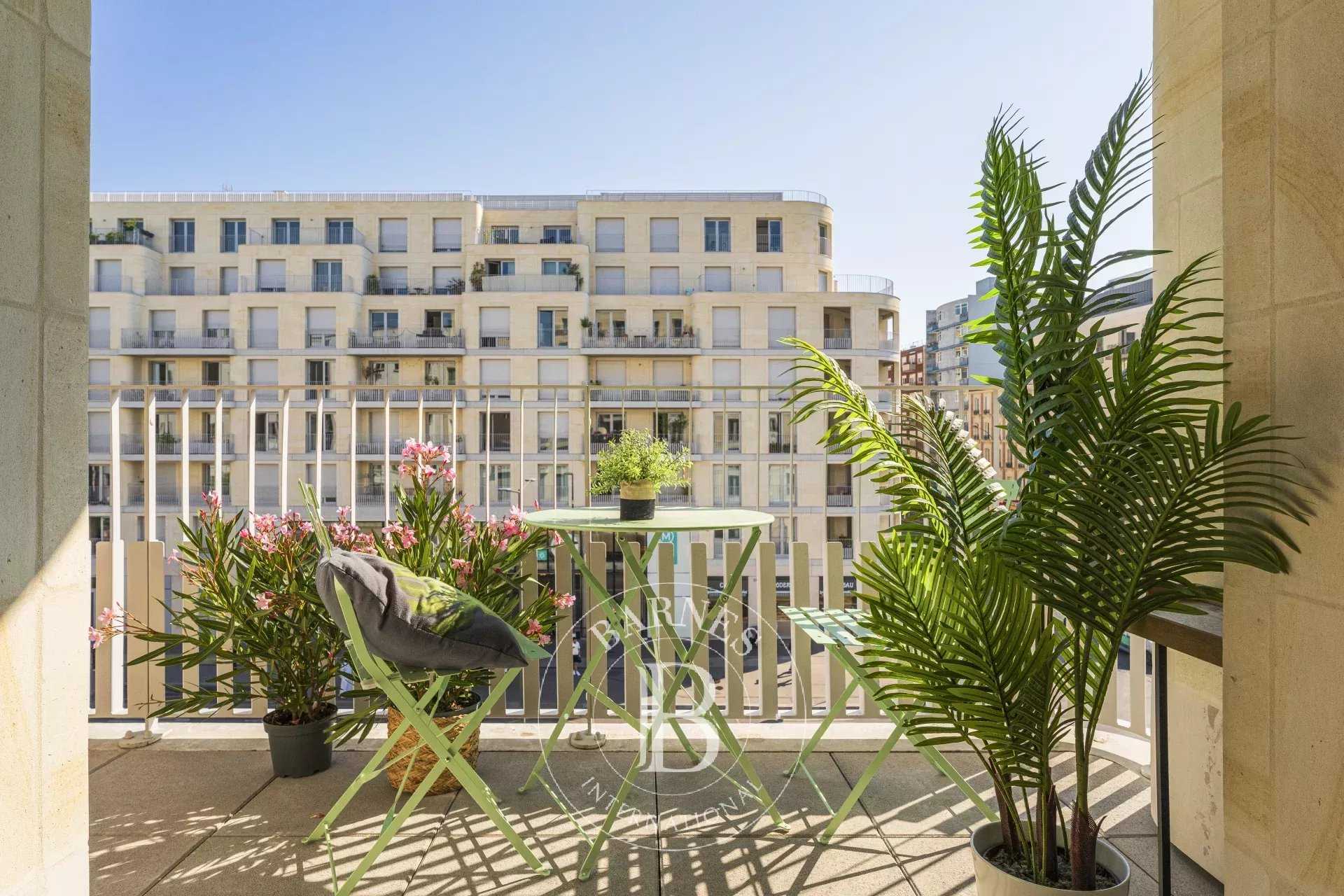 Saint-Ouen-sur-Seine  - Apartment 3 Bedrooms