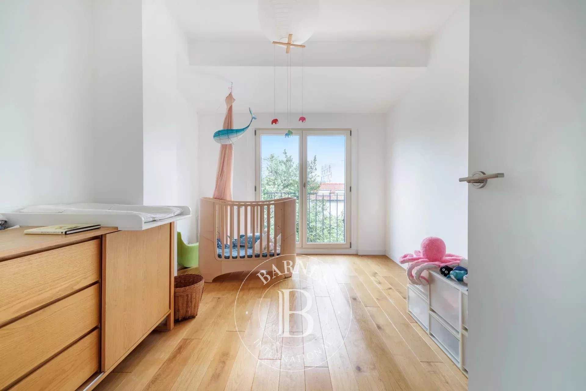 Bagnolet  - House 2 Bedrooms