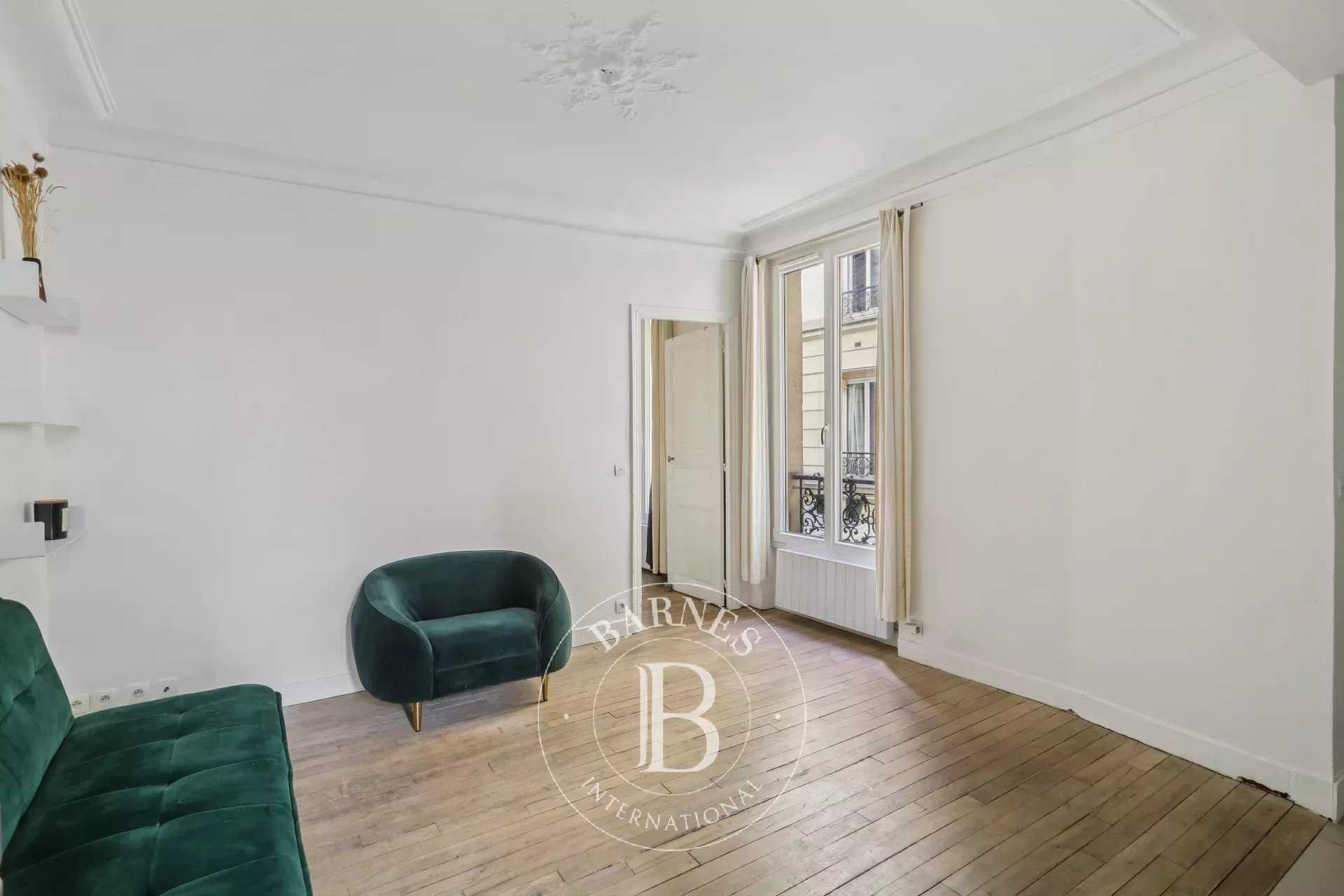 Paris  - Appartement 2 Pièces, 1 Chambre