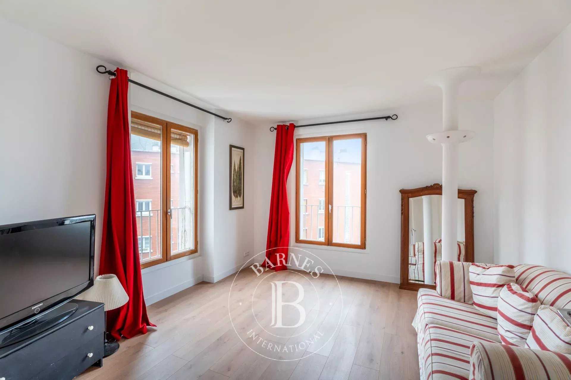 Romainville  - Apartment 3 Bedrooms