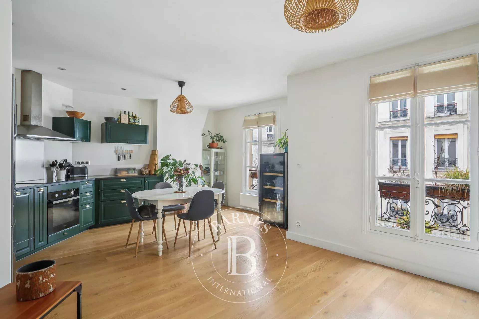 Paris  - Appartement 2 Pièces, 1 Chambre