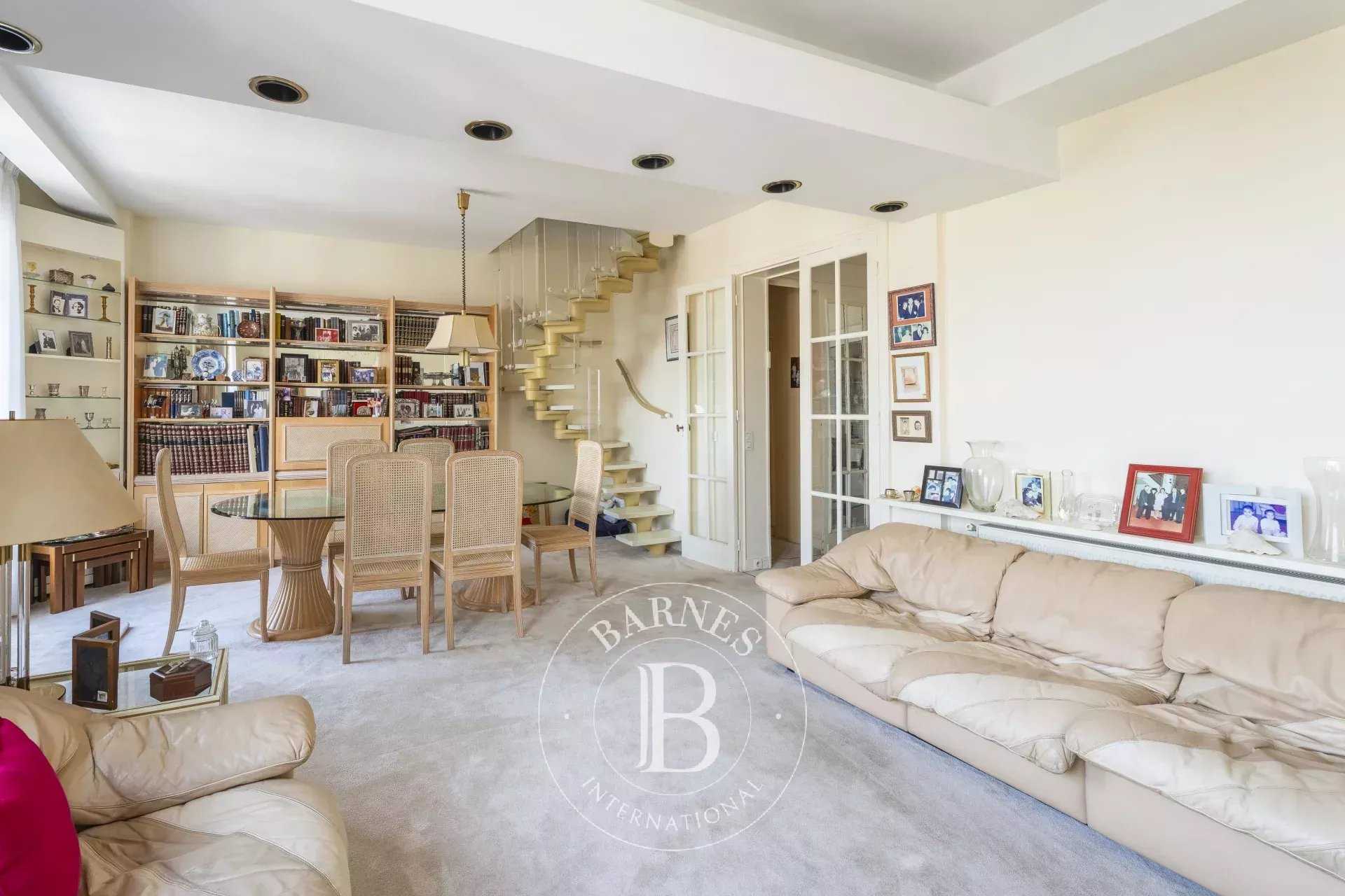 Paris  - Apartment 4 Bedrooms