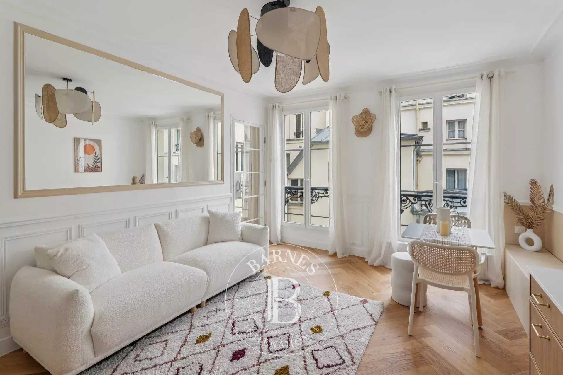 Paris  - Appartement 2 Pièces, 1 Chambre