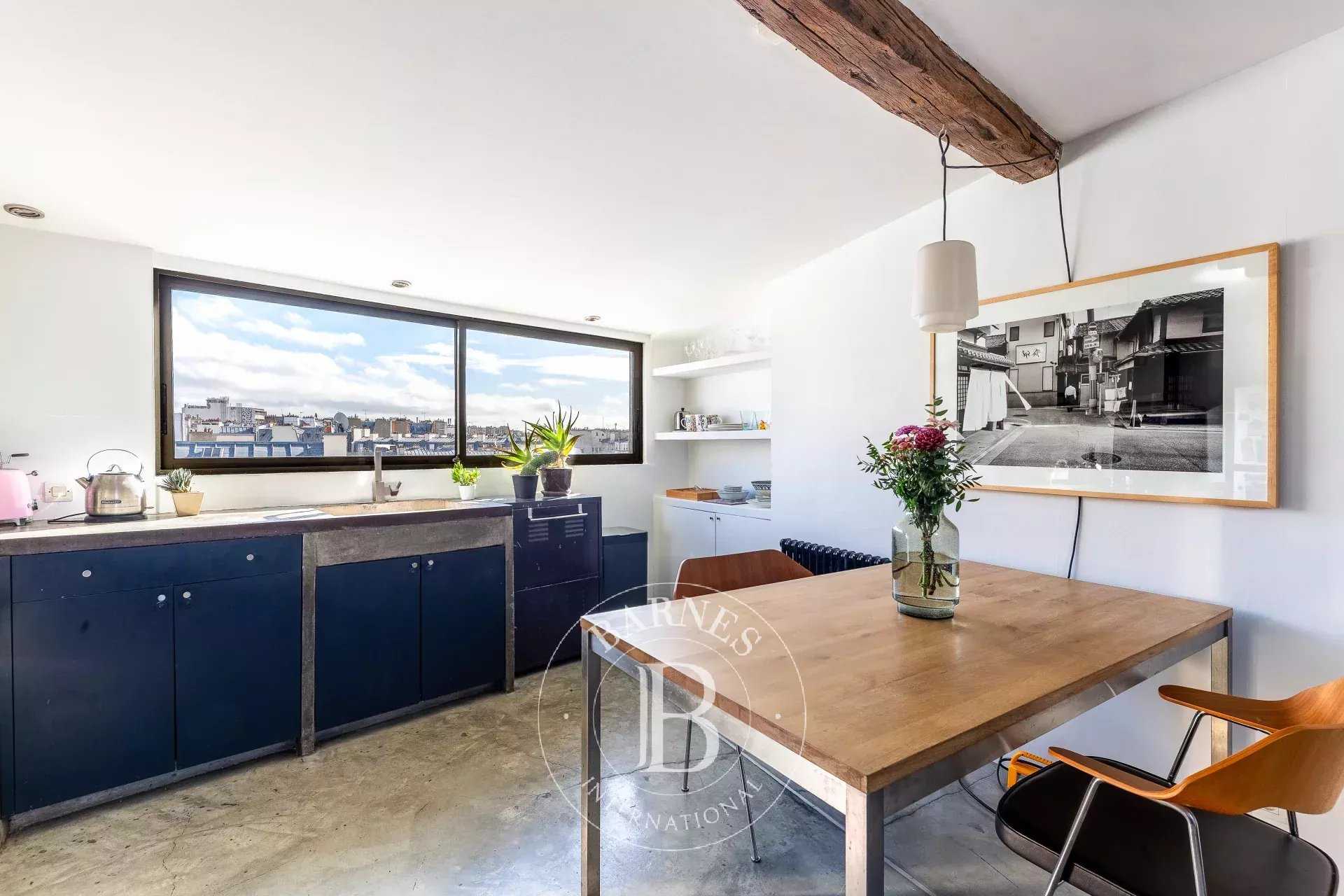 Paris  - Appartement 4 Pièces 2 Chambres