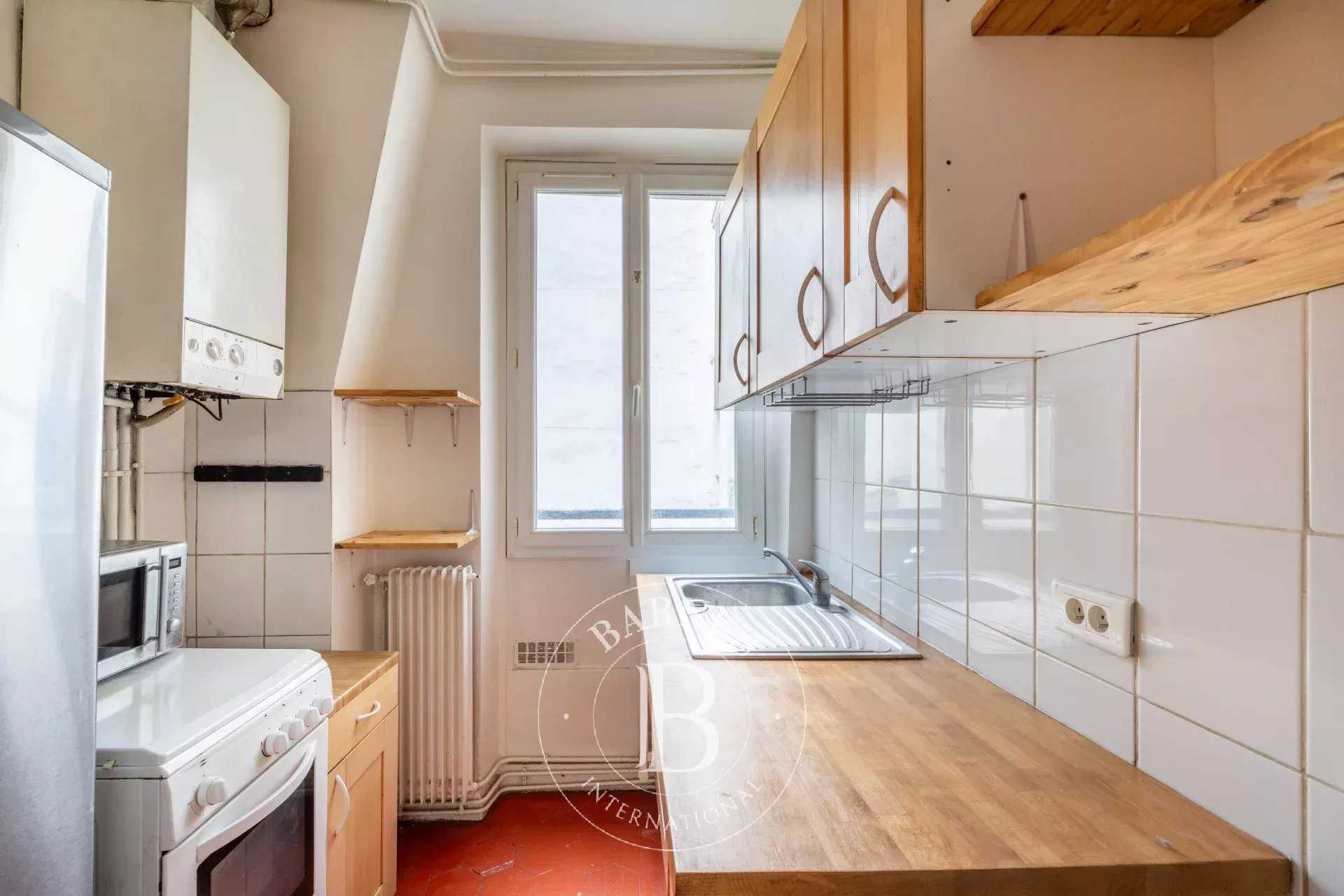 Paris  - Appartement 4 Pièces 2 Chambres