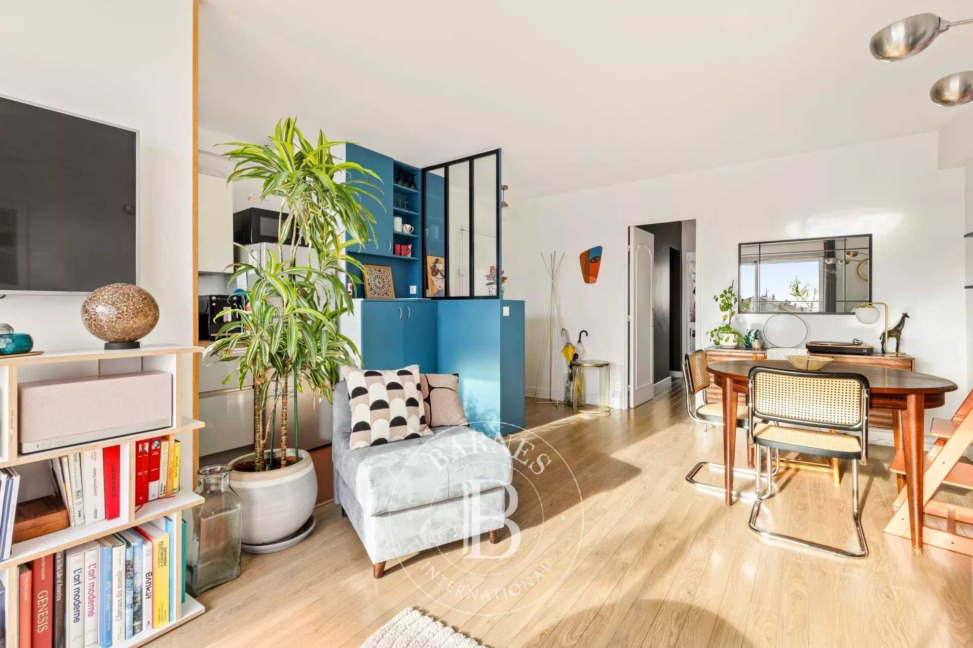 Paris  - Appartement 3 Pi&egrave;ces 2 Chambres