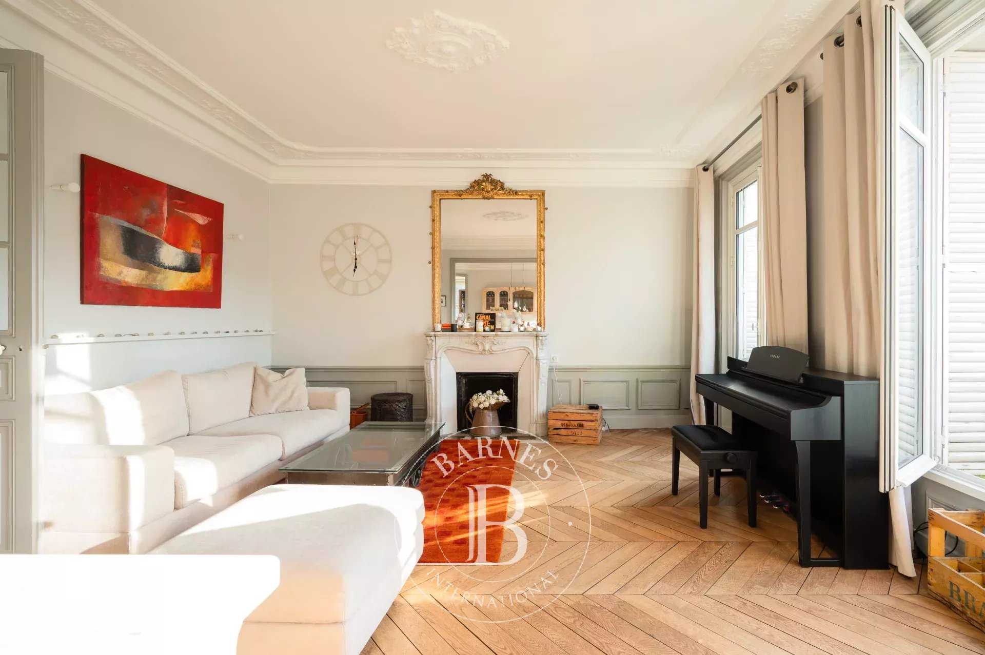 Paris  - Apartment 3 Bedrooms