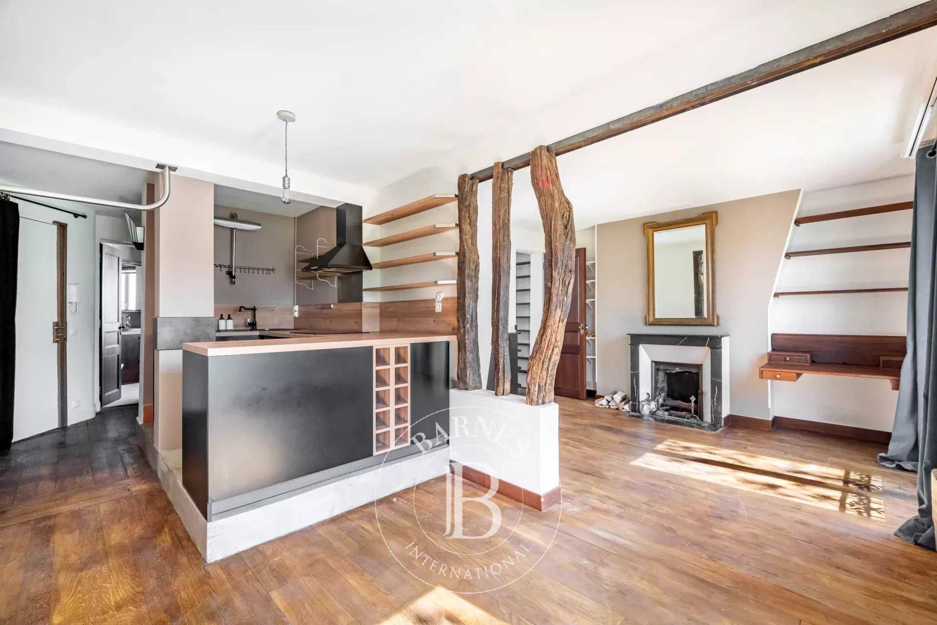 Paris  - Appartement 2 Pièces, 1 Chambre