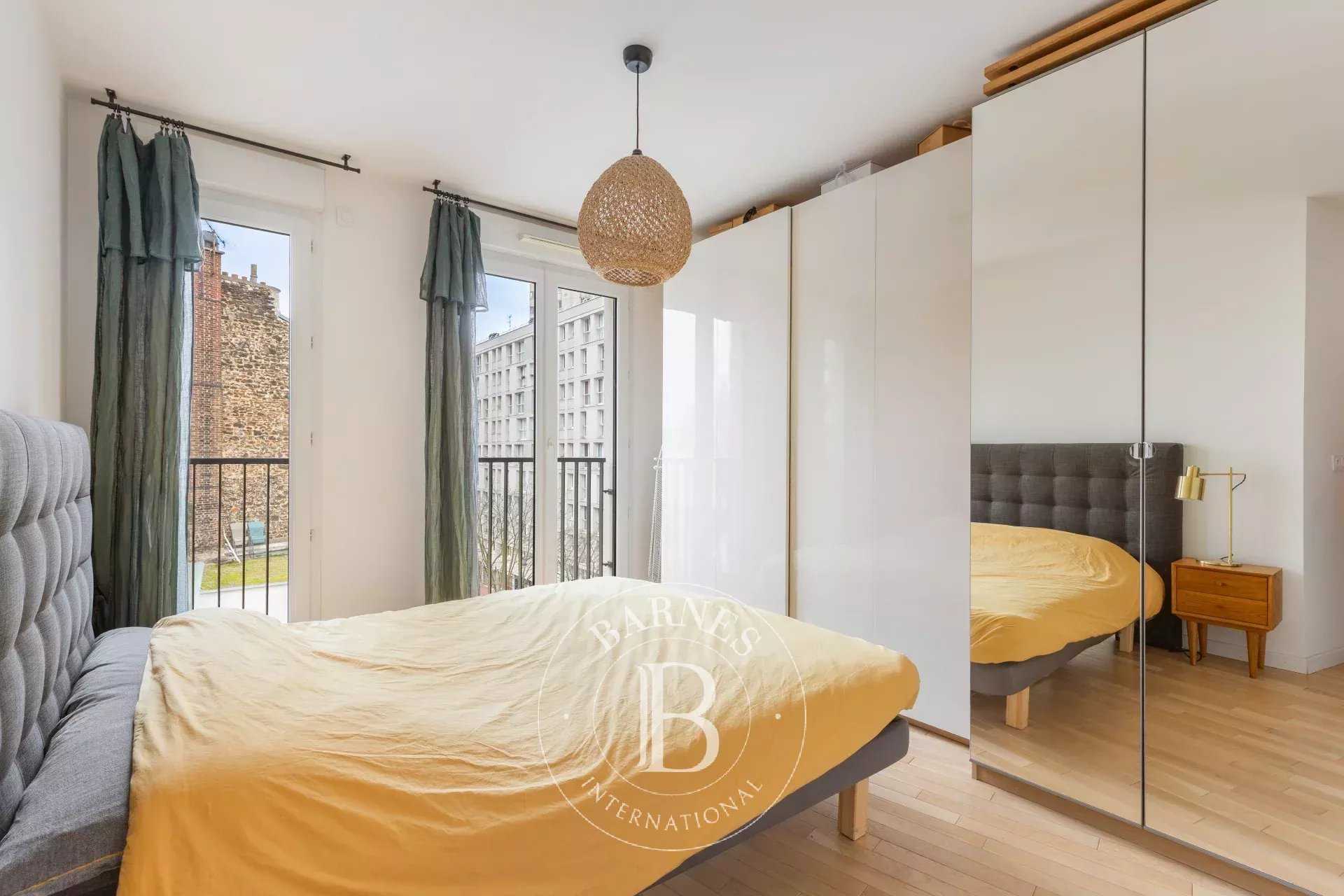 Paris  - Appartement 3 Pi&egrave;ces 2 Chambres