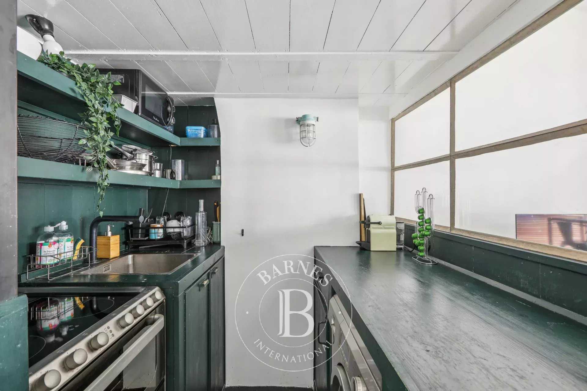 Paris  - Appartement 3 Pièces, 1 Chambre