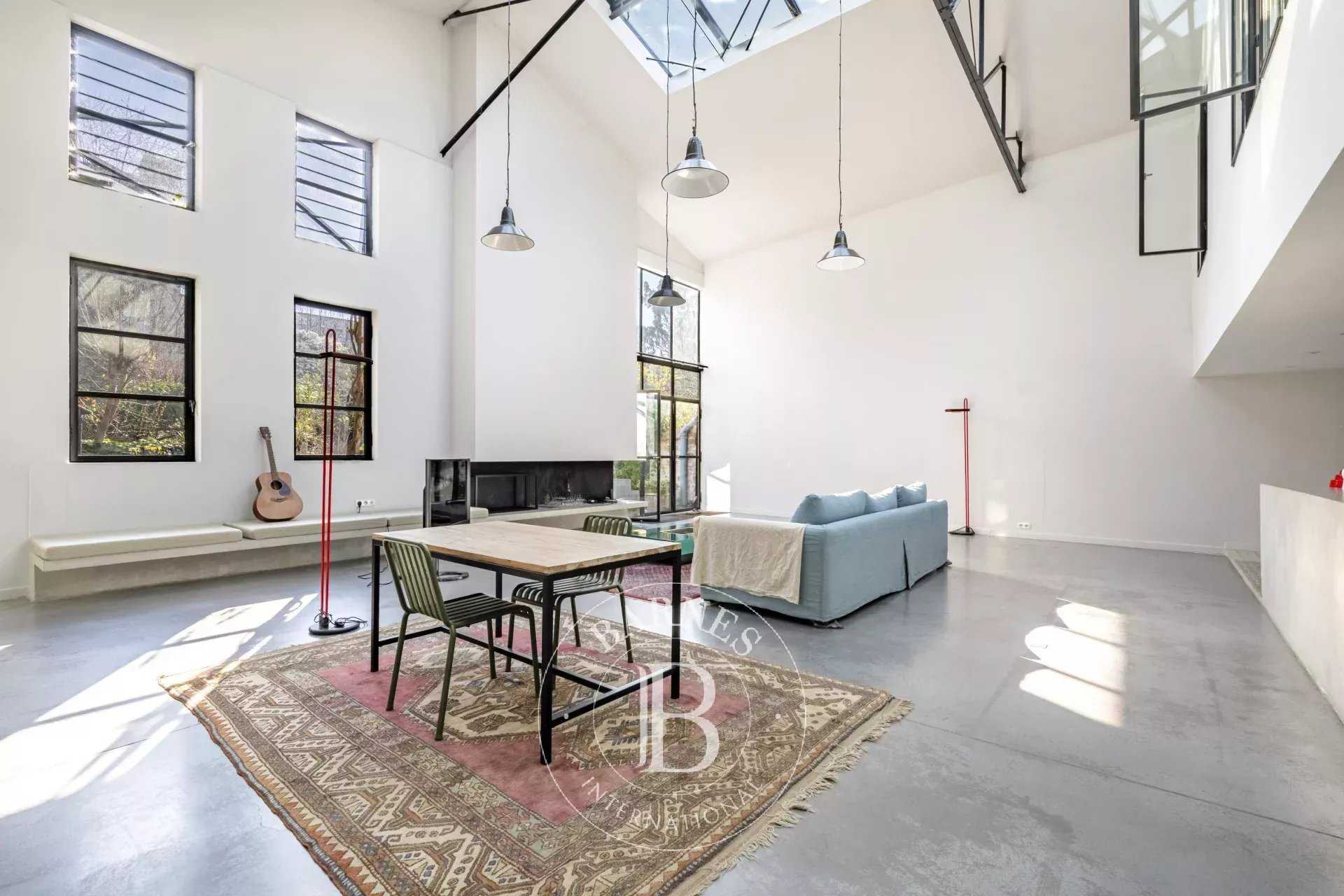 Montreuil  - Maison 6 Pièces 5 Chambres