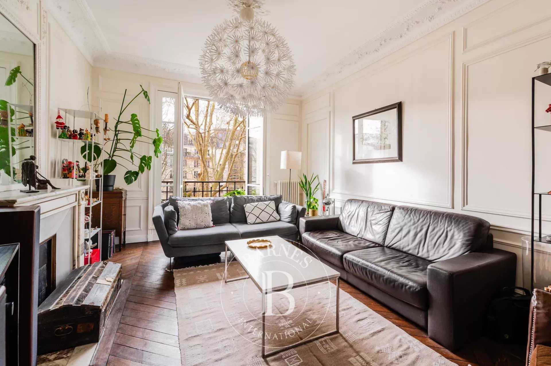 Paris  - Appartement 4 Pi&egrave;ces 2 Chambres