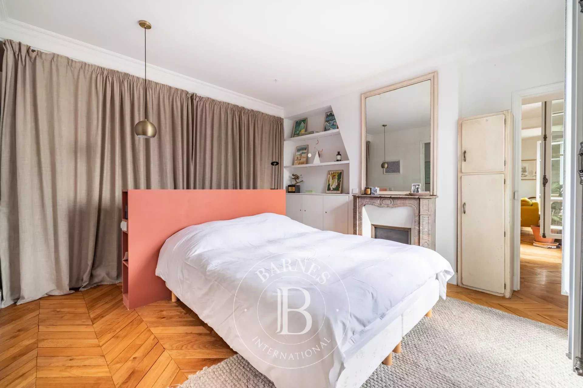 Paris  - Appartement 3 Pièces 2 Chambres