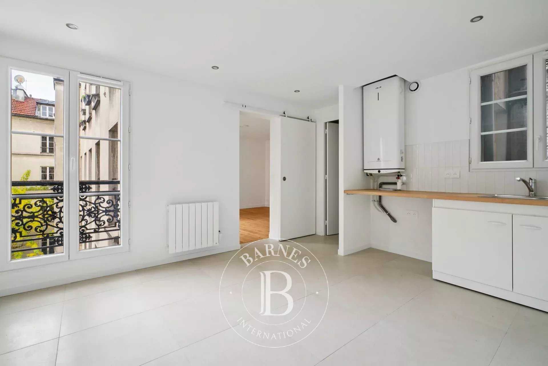 Paris  - Appartement 2 Pièces, 1 Chambre