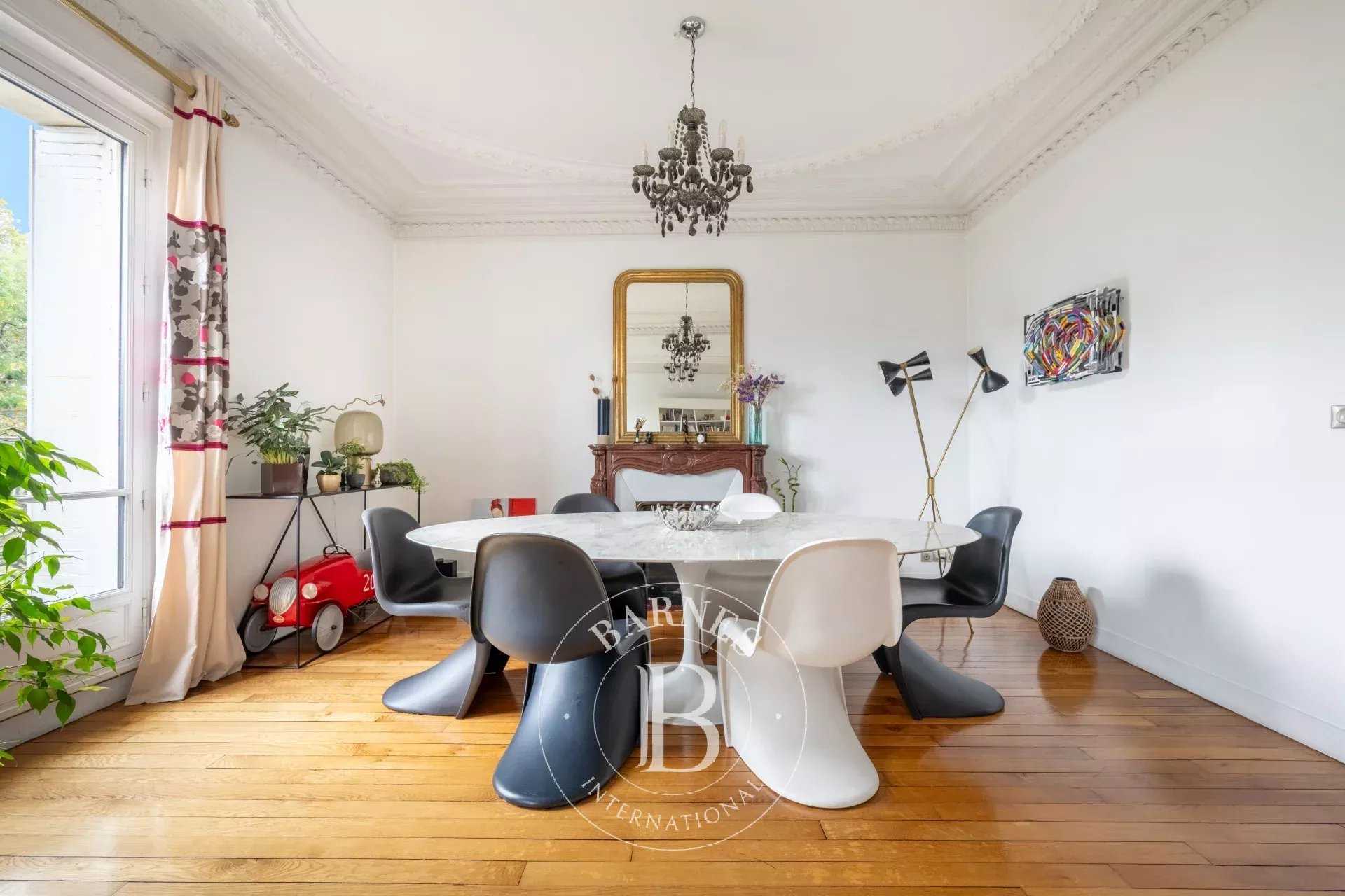 Paris  - Apartment 3 Bedrooms