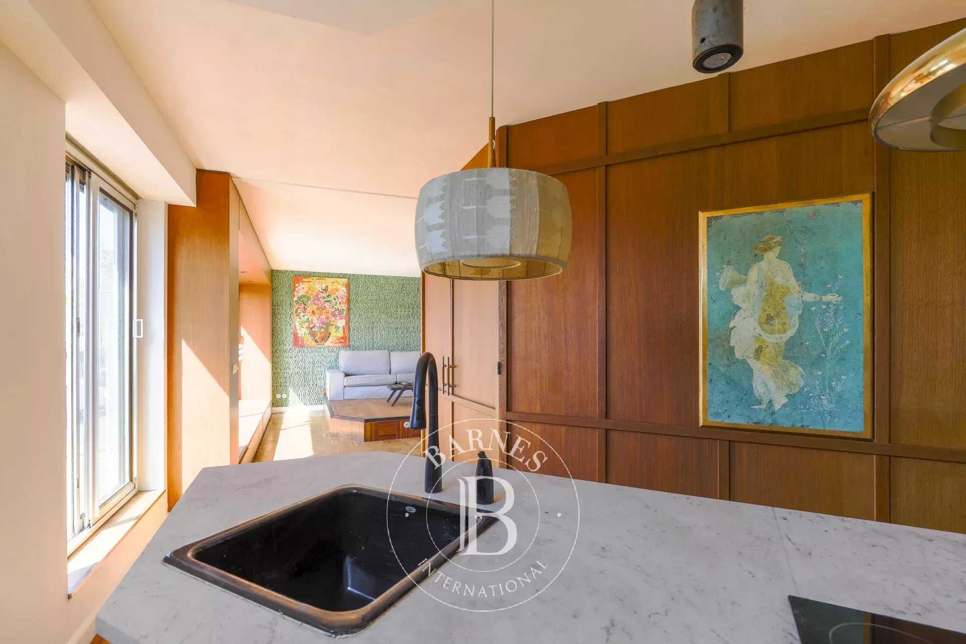 Paris  - Appartement 2 Pièces, 1 Chambre