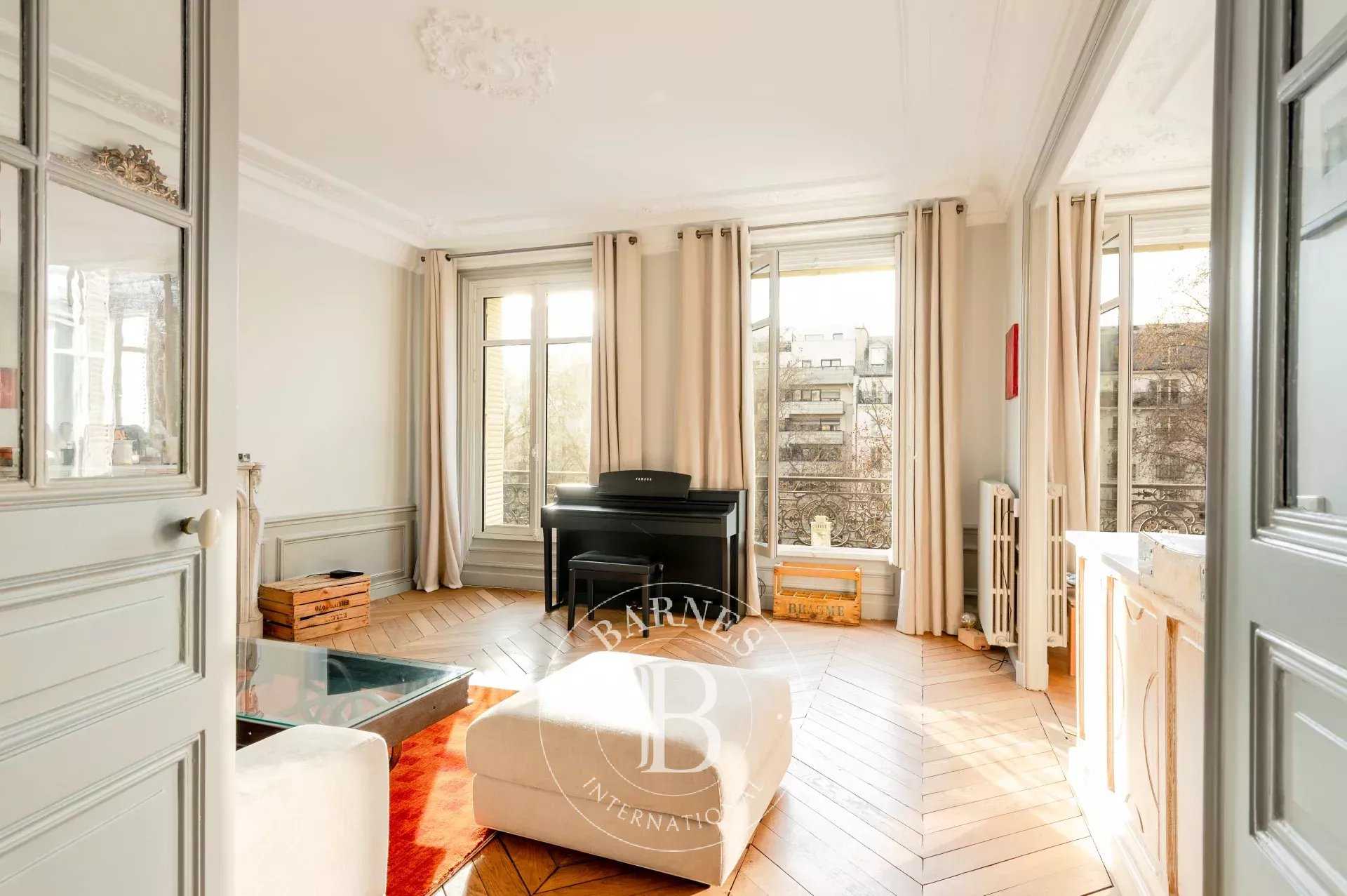Paris  - Apartment 3 Bedrooms