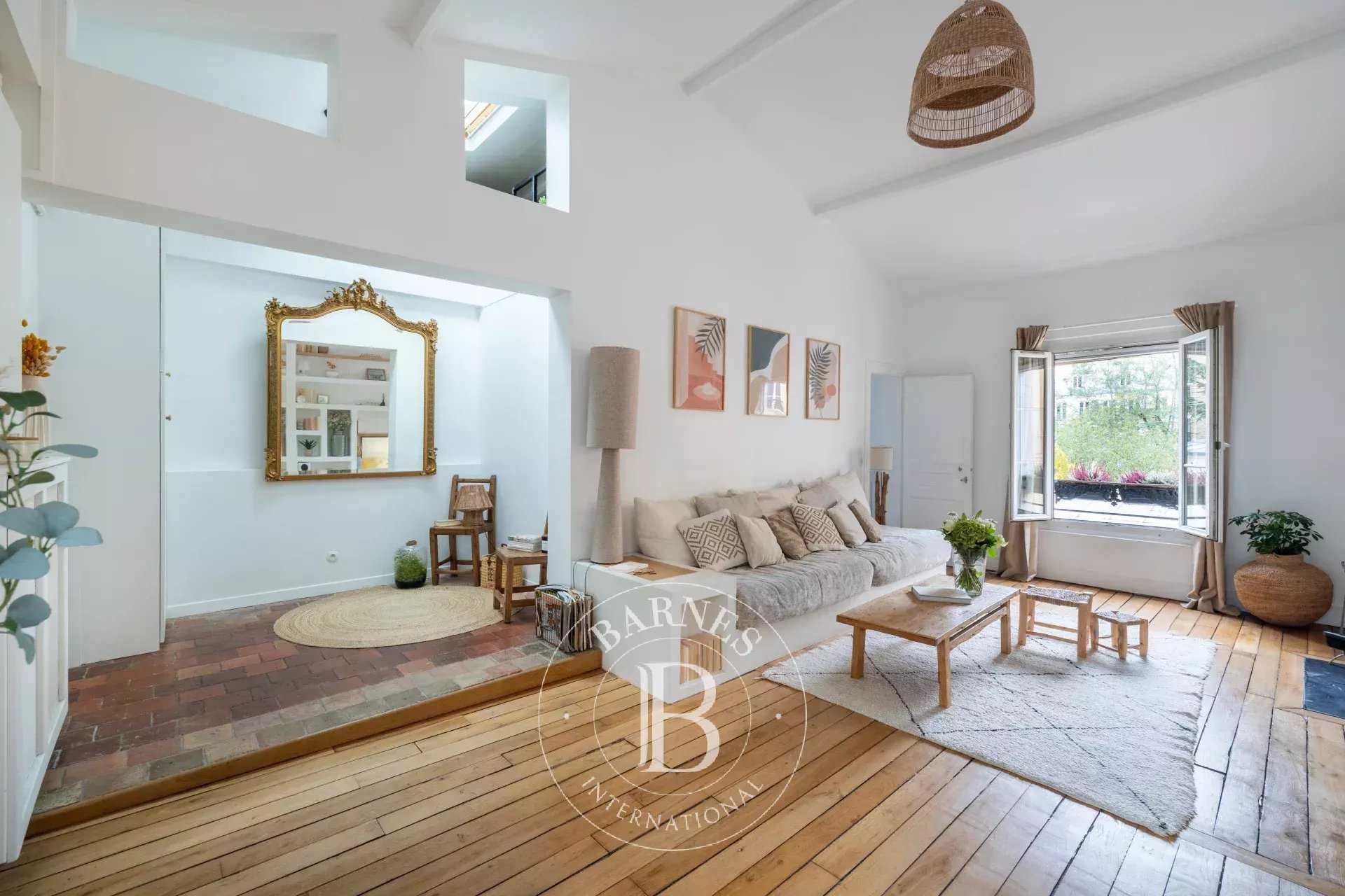 Appartement Paris 75010  -  ref 83510941 (picture 2)