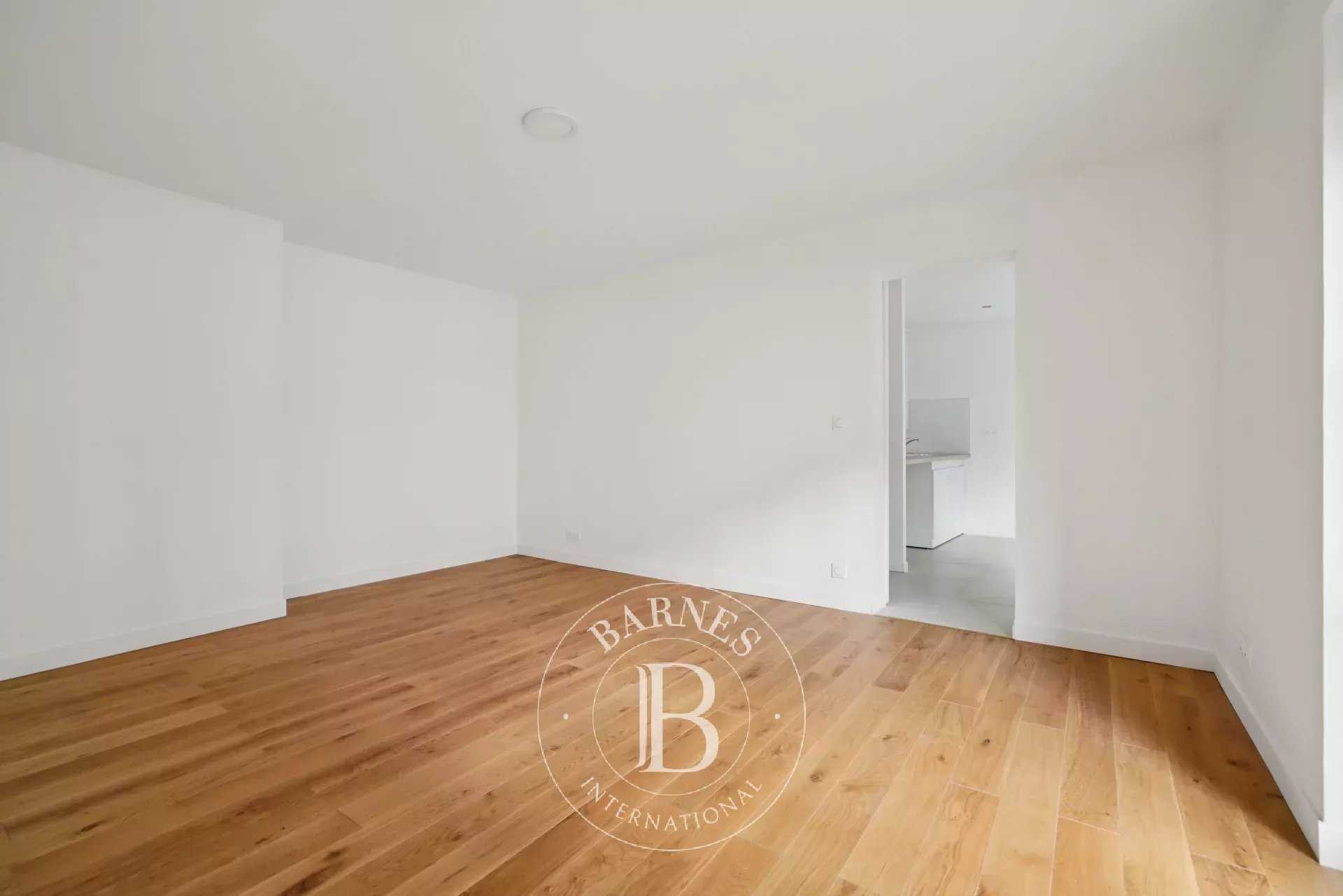 Appartement Paris 75010  -  ref 86458066 (picture 1)