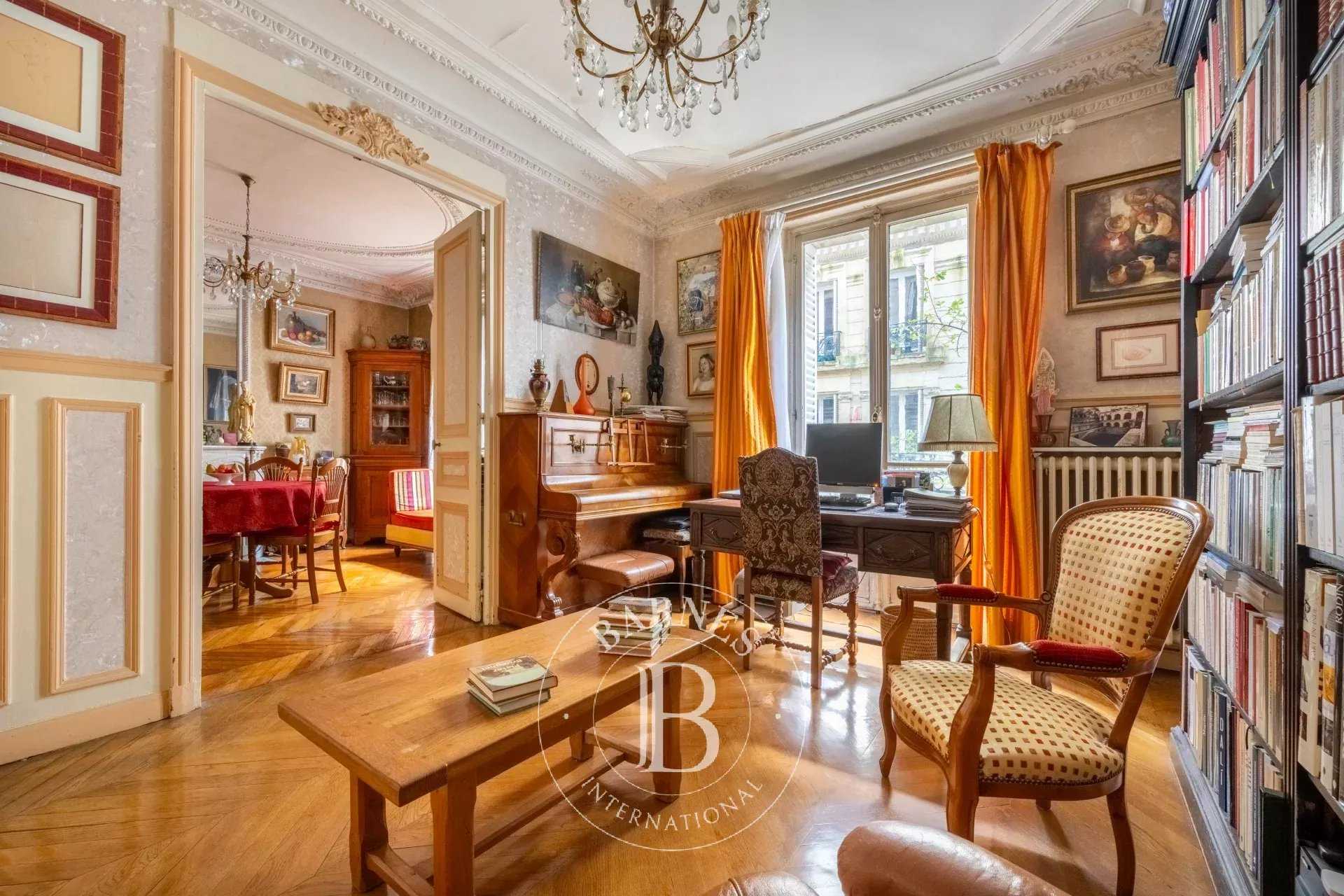 Appartement Paris 75010  -  ref 83604667 (picture 2)