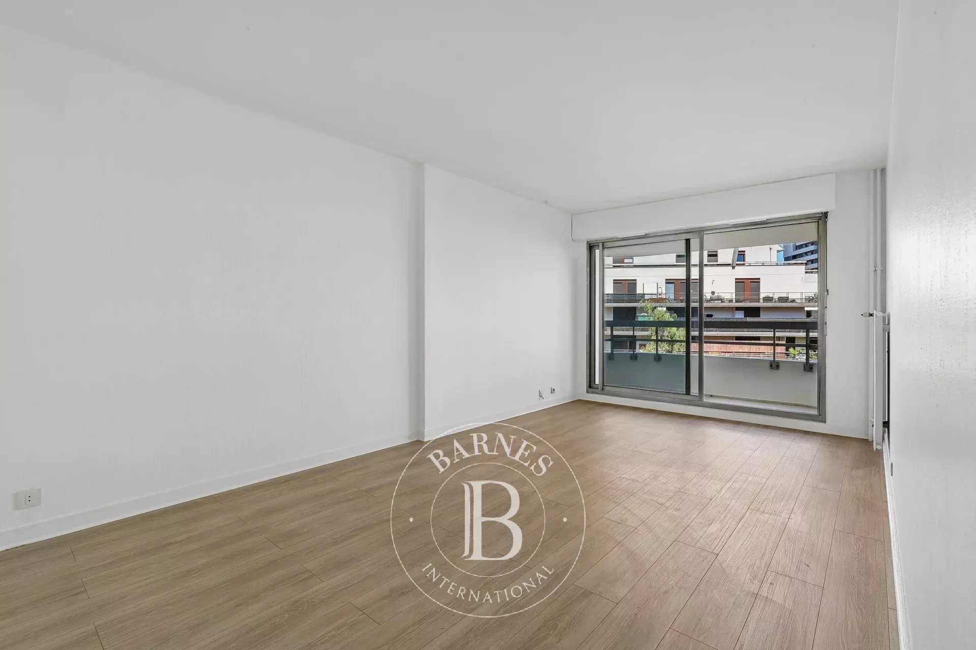 Apartment Paris 75019  -  ref 87181111 (picture 2)